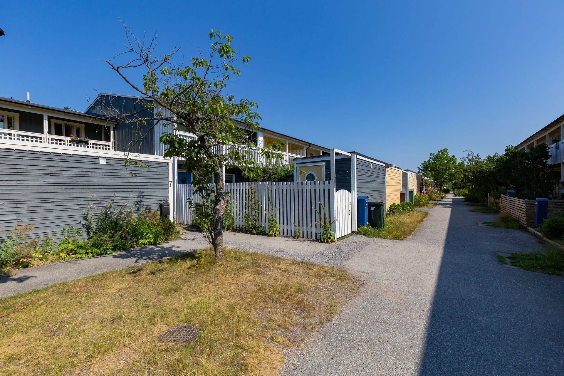 5 rum Radhus på Snörpvadsgatan 7 Saltsjöbaden Fiskarhöjden Nacka kommun - bild 2