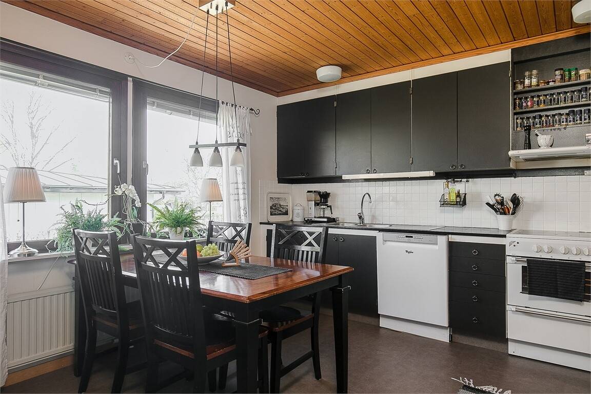 4 rum Villa på Höstvägen 4 Saleby Lidköpings kommun - bild 14