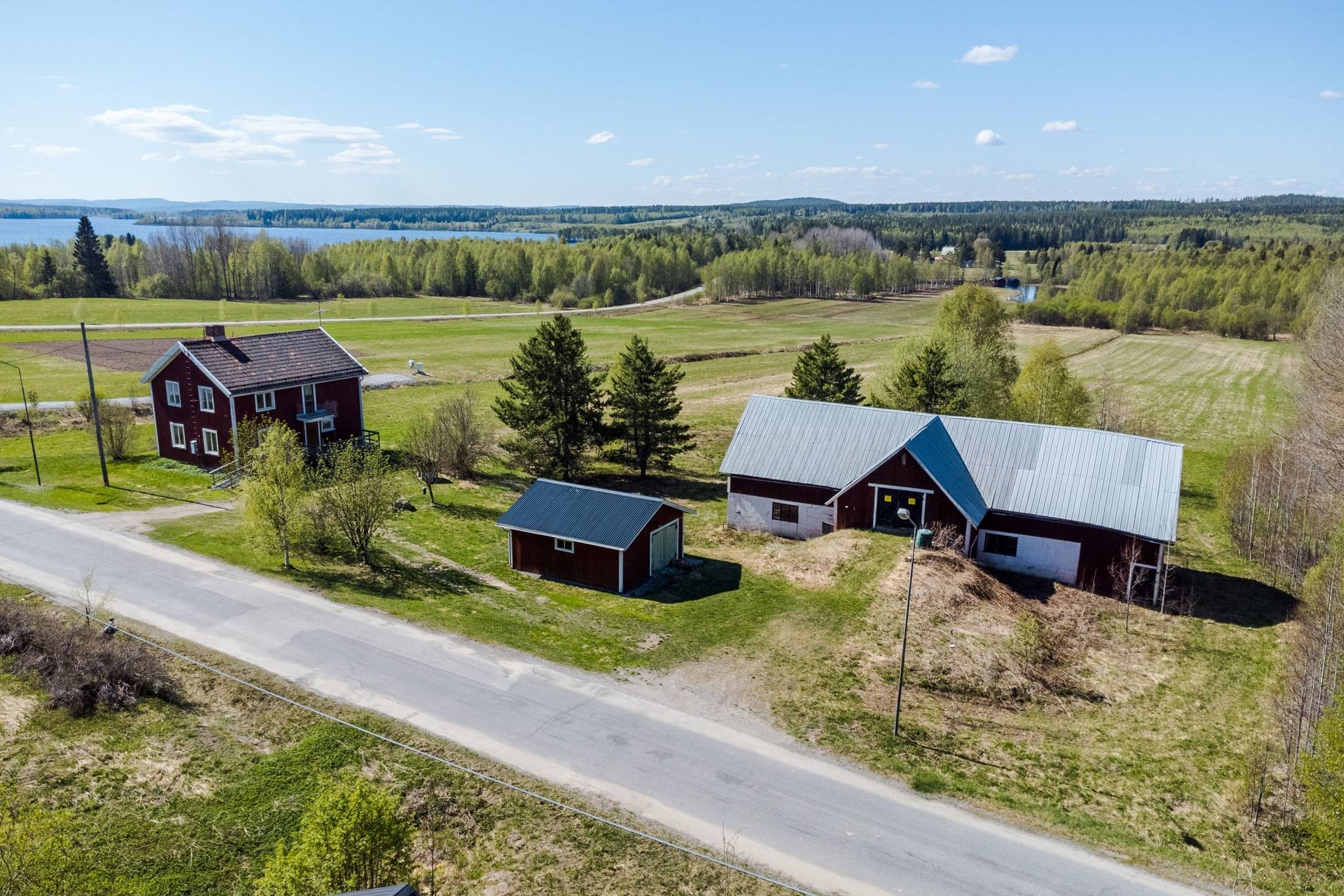 5 rum Gård med jordbruk på Innansjön 125 Bygdsiljum Skellefteå kommun - bild 2