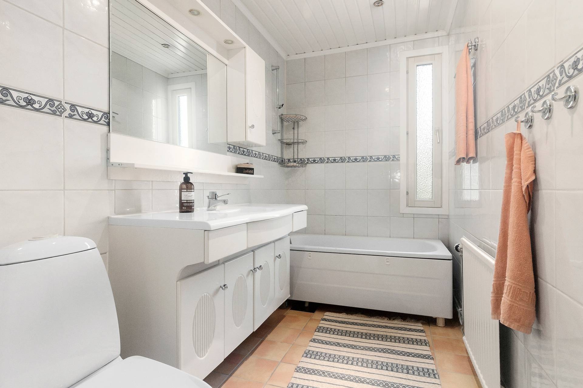 4 rum Radhus på Linvägen 48 Ekerö Väsby Ekerö kommun - bild 19