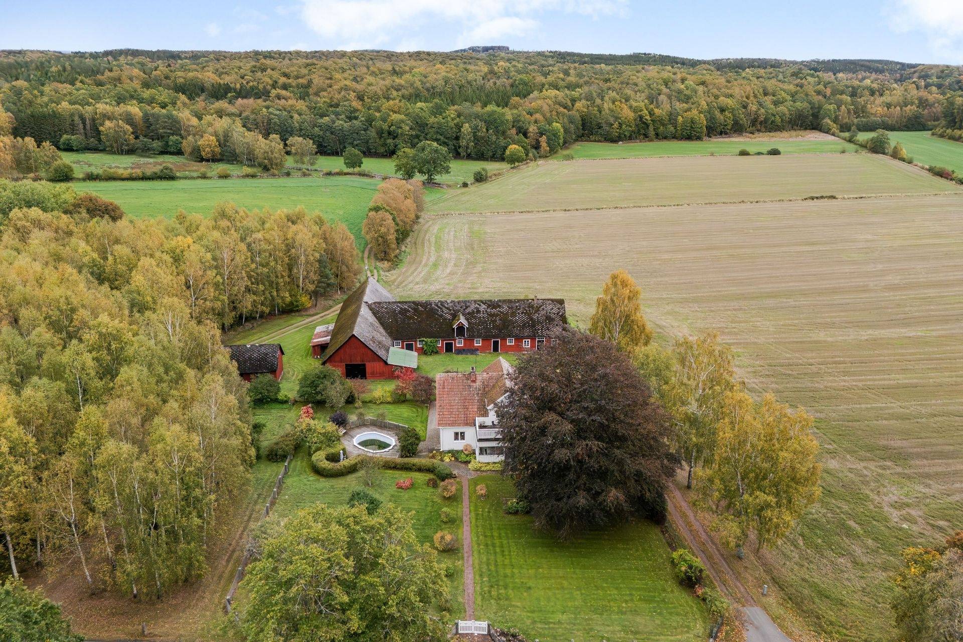 135 m² Gård med skogsbruk på Värestorp 2076 Östra Göinge kommun - bild 2