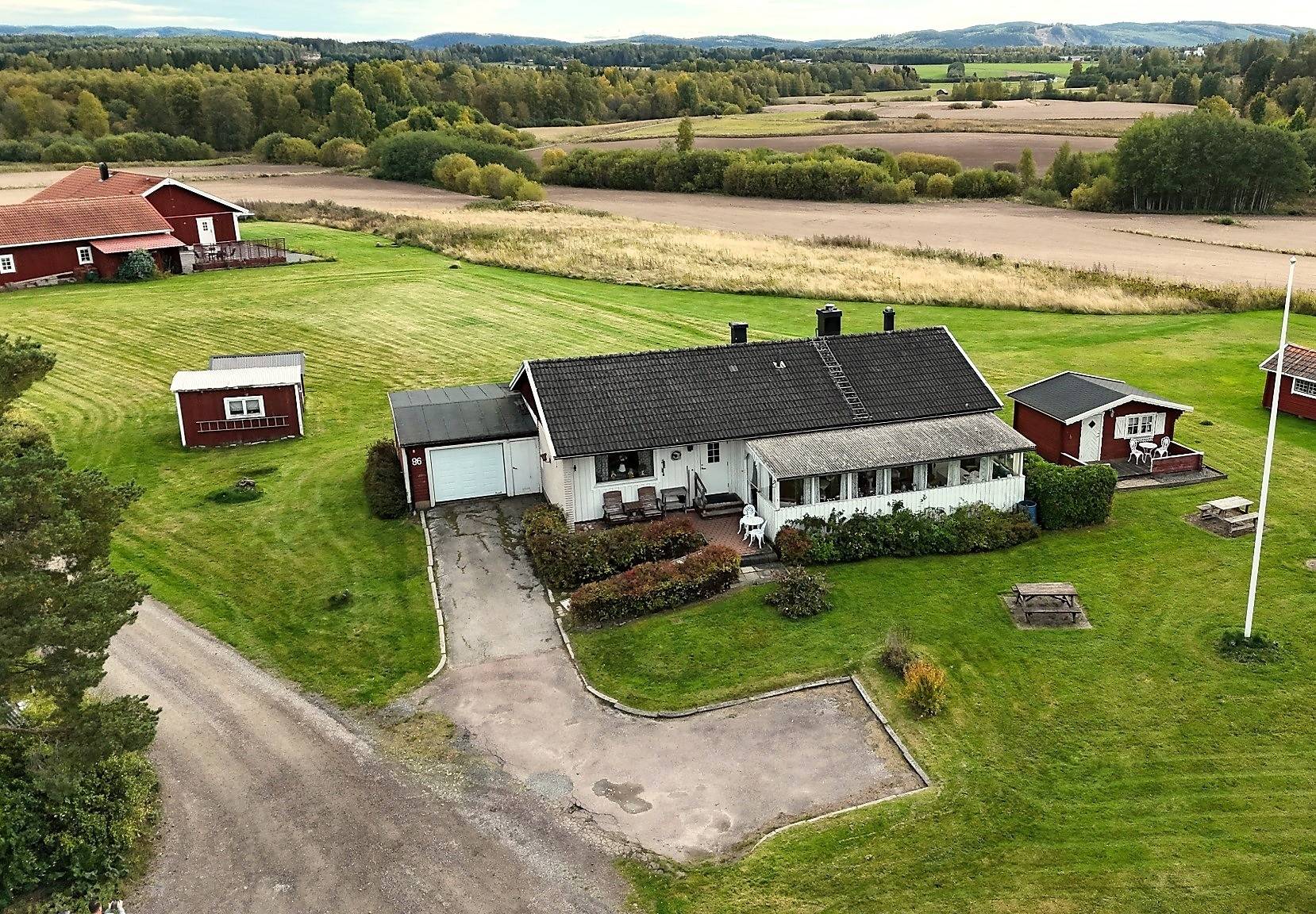 4 rum villa på Berg 86 Borlänge, Borlänge kommun - bild 1