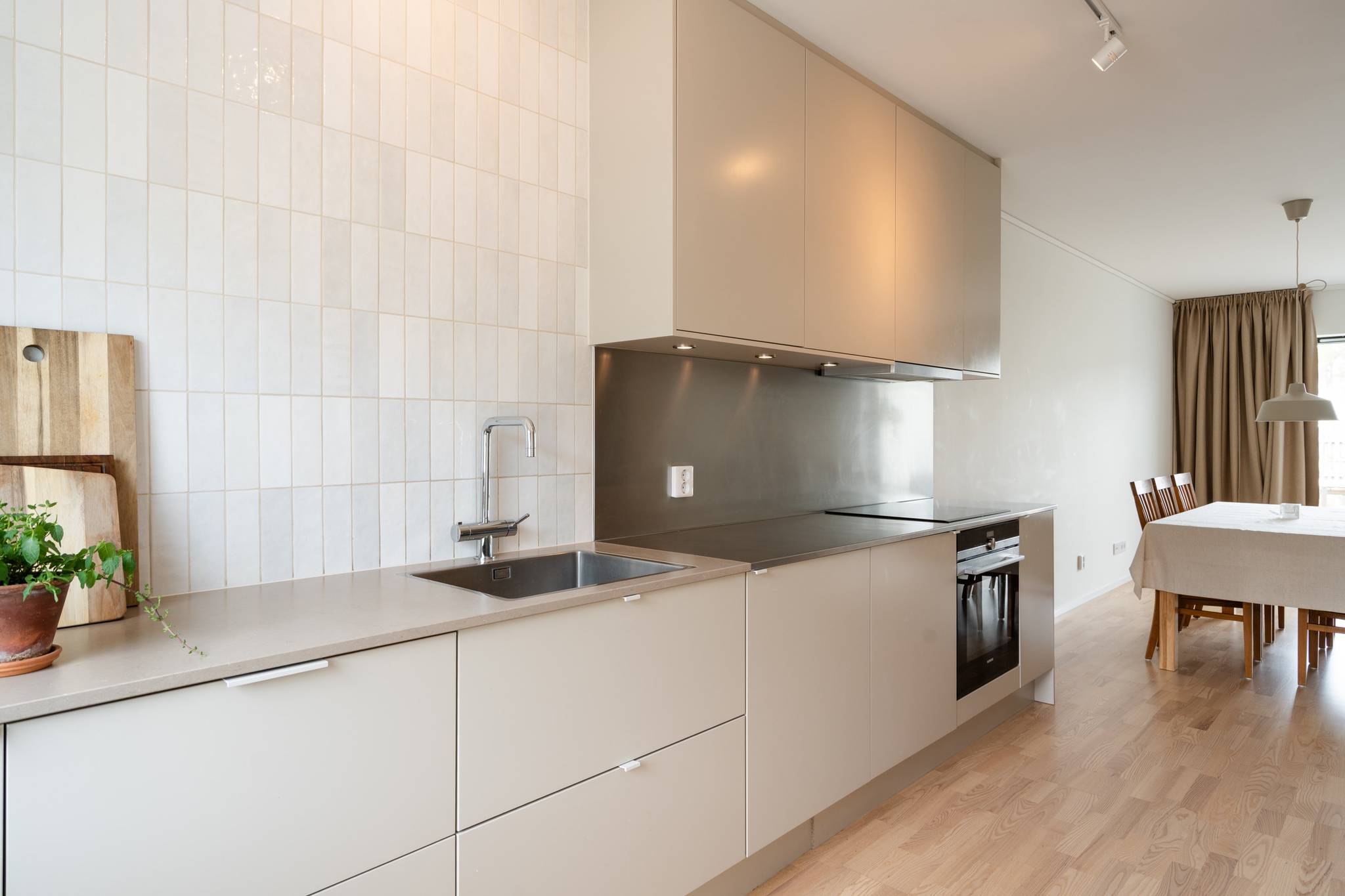5 rum Radhus på Svanmossvägen 12 LINDBACKEN Uppsala kommun - bild 6