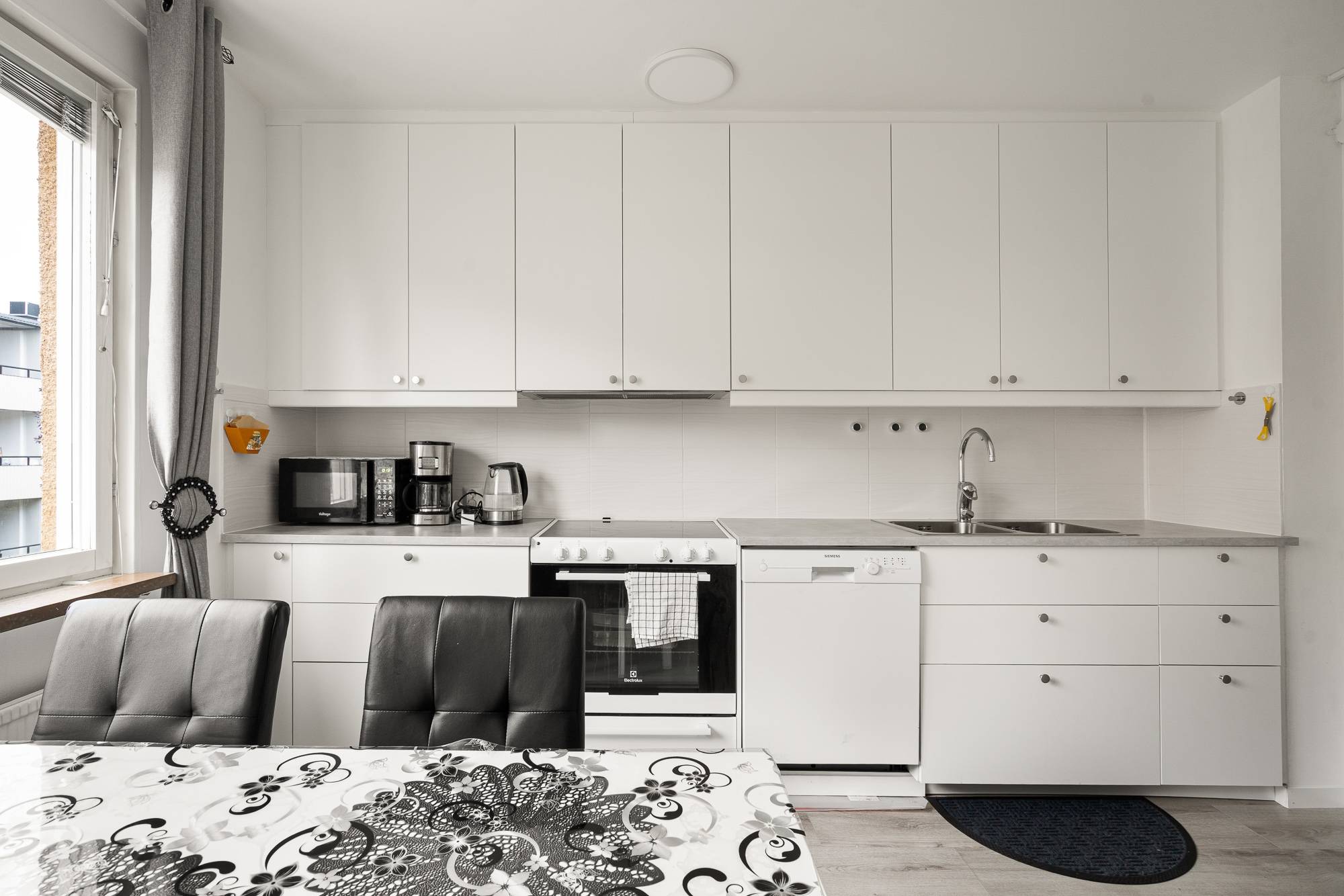 3 rum Lägenhet på Kungsfågelgatan 41 Råby Västerås kommun - bild 1