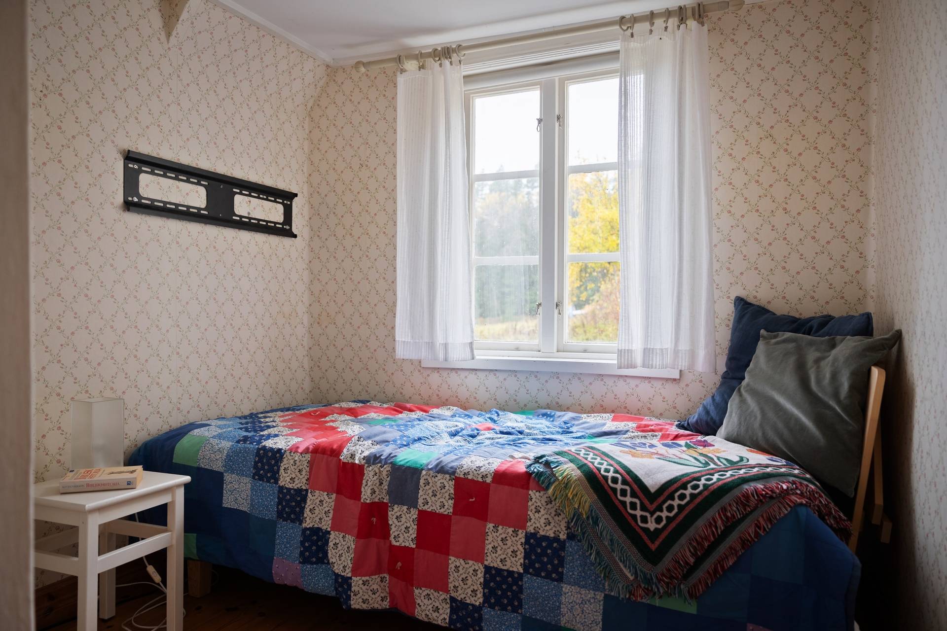 Gård/skog på Uddberga Sörby Sparreholm vid Båven Flens kommun - bild 55