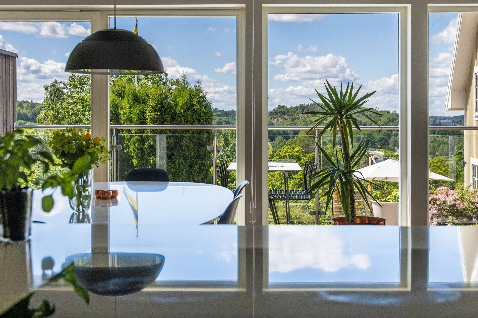 6 rum radhus på Falkbergsvägen 9D Tullinge, Botkyrka kommun - bild 1