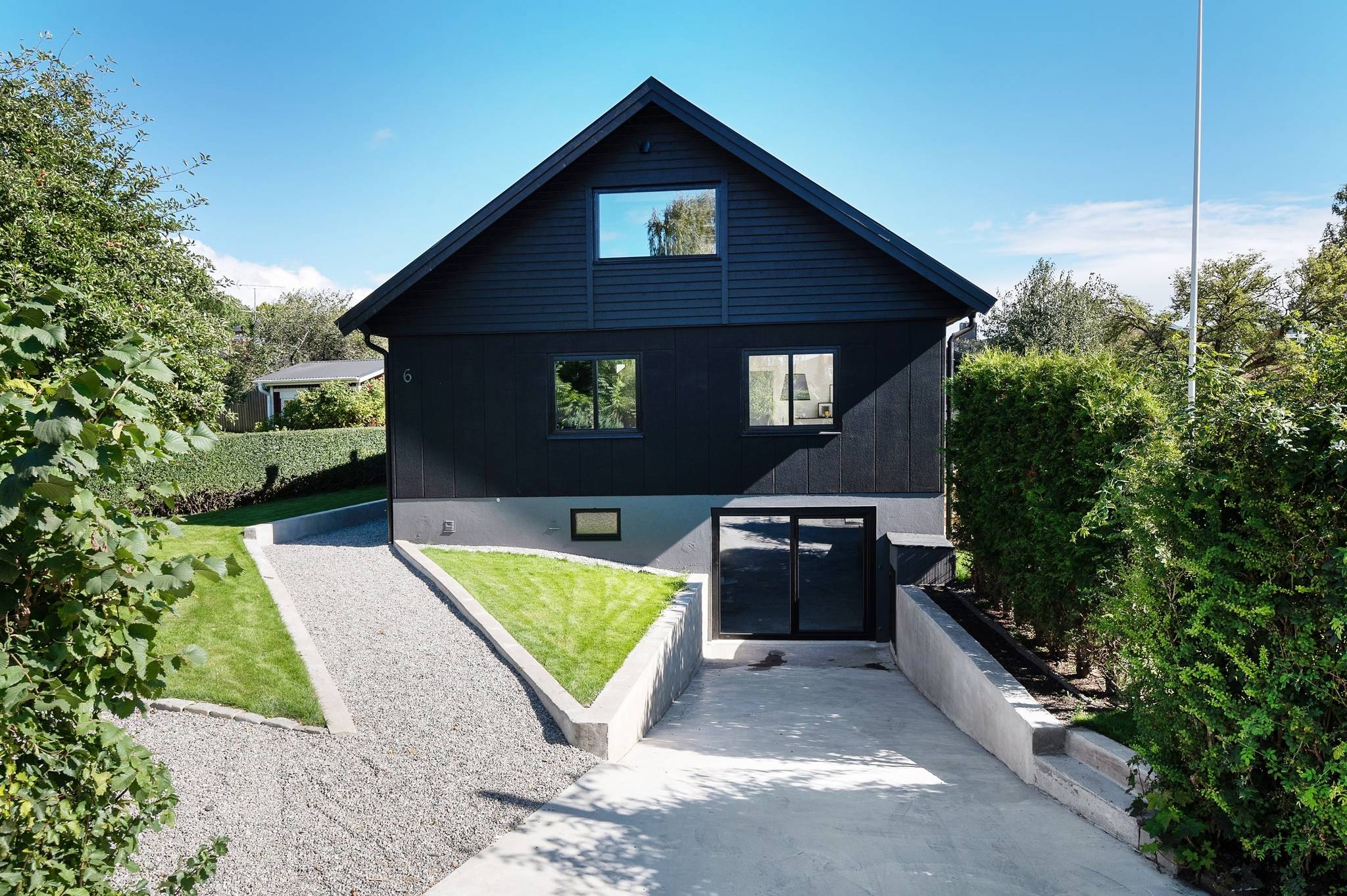 9 rum villa på Gymnastikvägen 6 Vattmyra, Järfälla kommun - bild 1