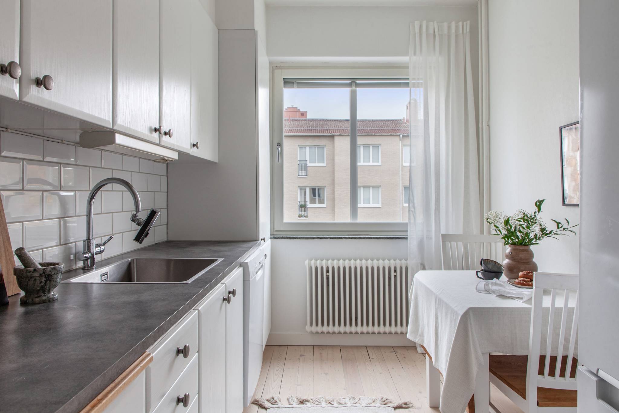 2 rum Lägenhet på Allhelgonavägen 12B Centralt Öster Nyköpings kommun - bild 4