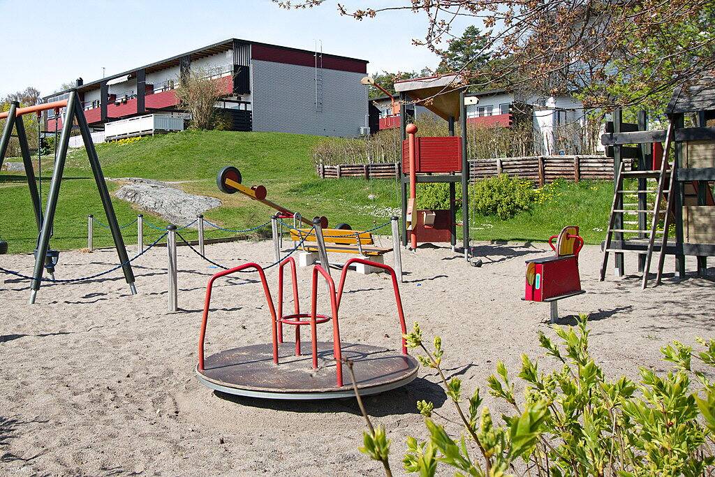 5 rum Radhus på Fridolfs väg 5 Djurö Byns Gård Värmdö kommun - bild 51