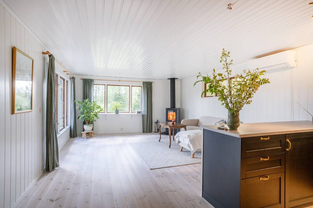 4 rum Vinterbonat fritidshus på Rollsbyn 27 Vårvik Bengtsfors kommun - bild 13