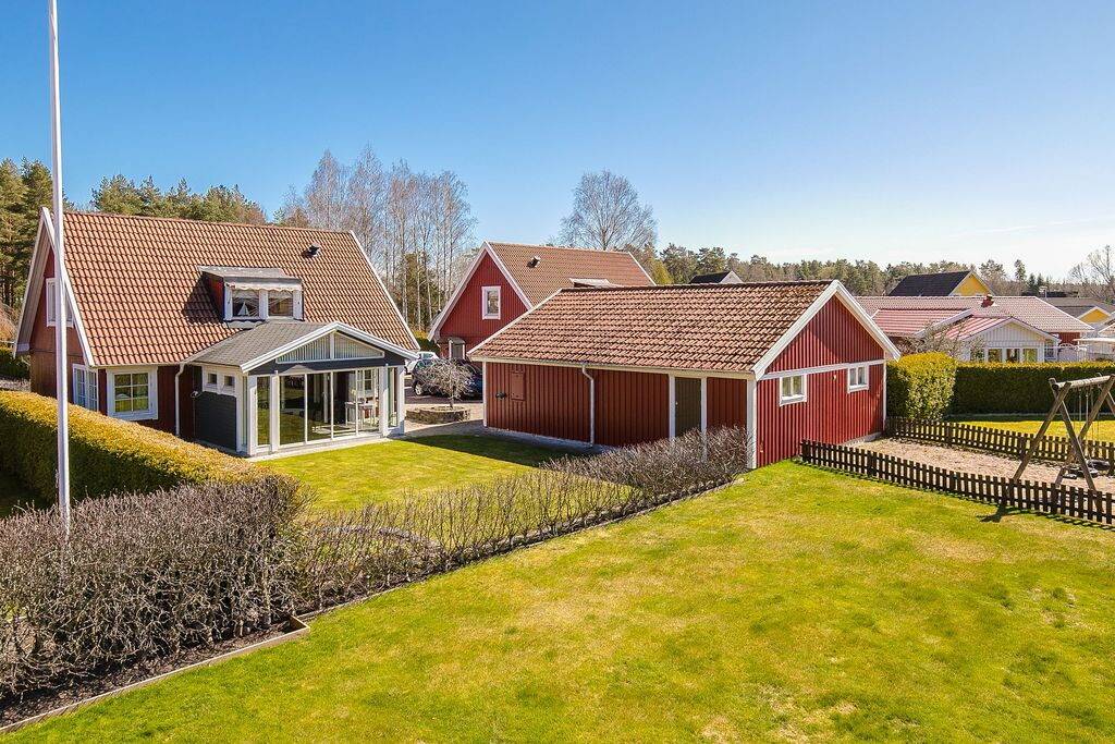 5 rum Villa på Lindenavägen 7 Ulriksdal Lidköpings kommun - bild 2