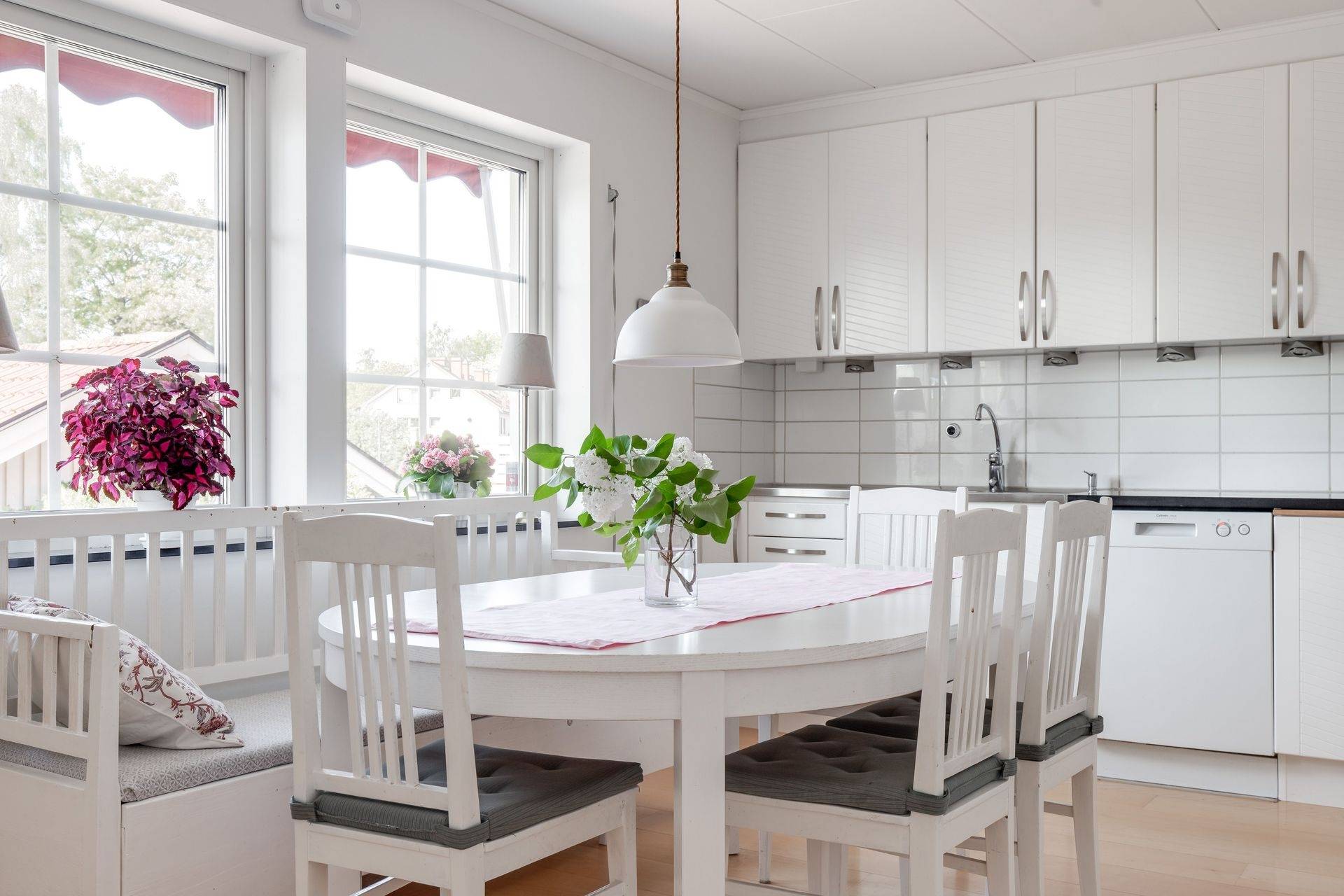 6 rum Parhus på Gymnasistgatan 5 Bregården Karlskoga kommun - bild 3