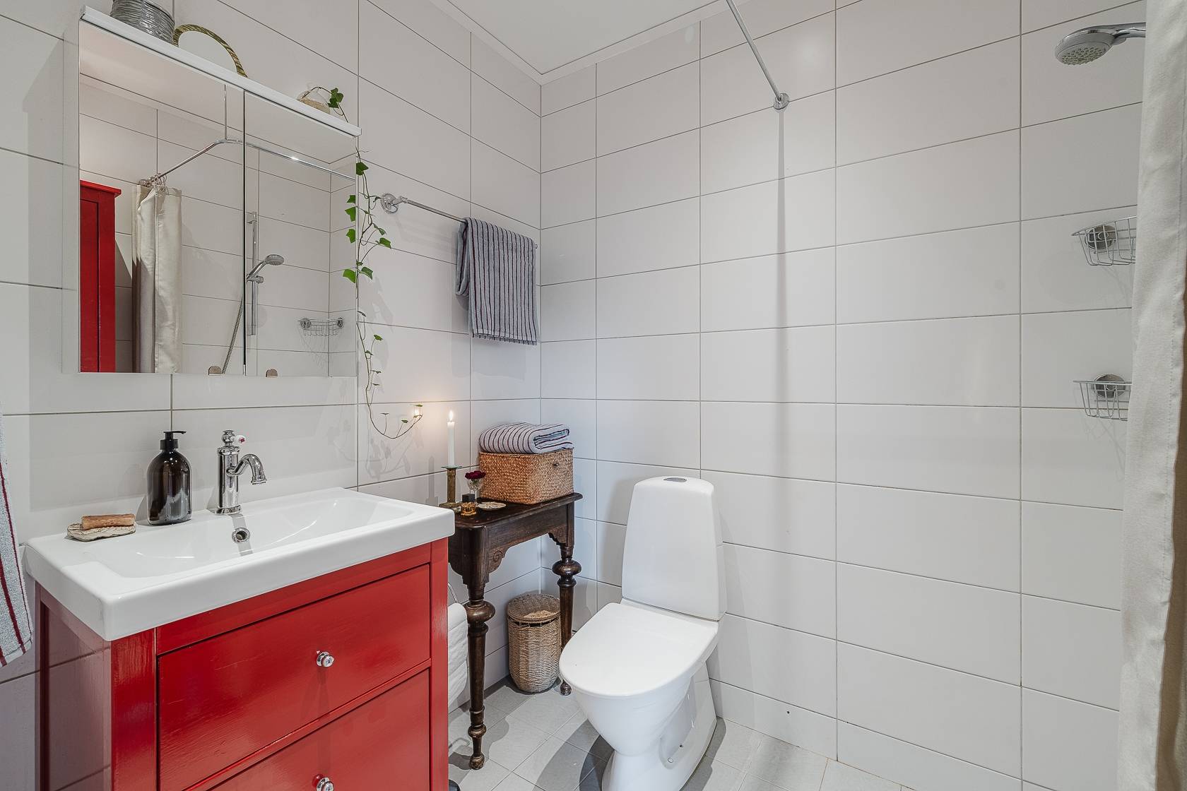 5 rum Radhus på Klockarebovägen 20 Bålsta - Frösundavik Håbo kommun - bild 26
