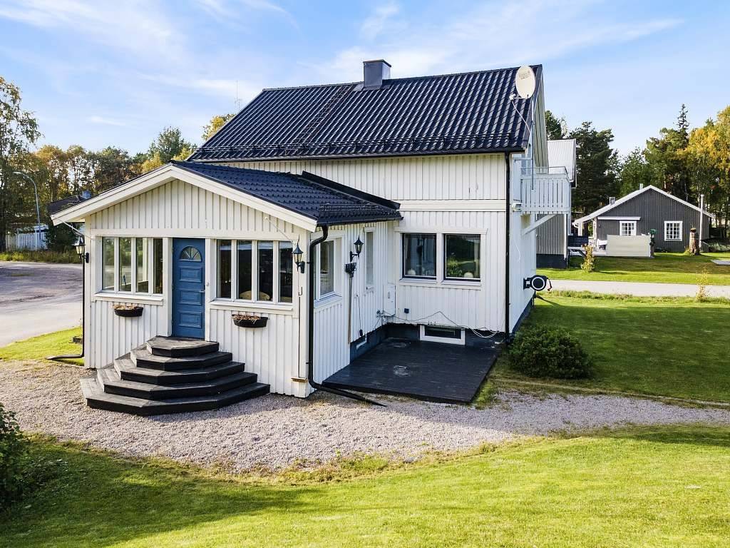 6 rum villa på Björkgatan 10 Lugnet/Centrum, Arjeplogs kommun - bild 1