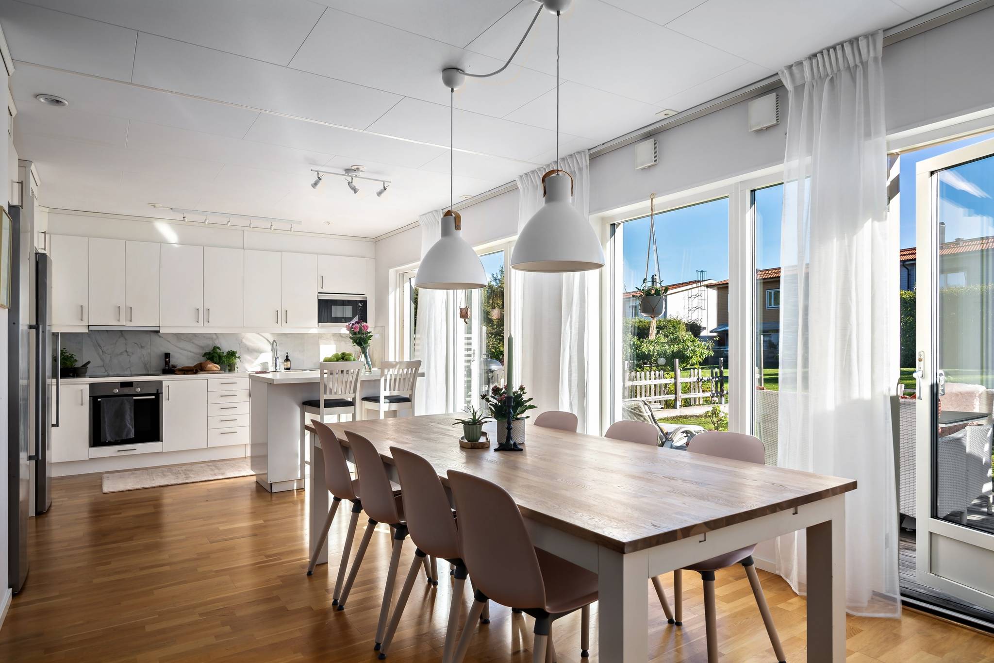 5 rum radhus på Slåtterhagen 13 Kyrkviken, Haninge kommun - bild 5
