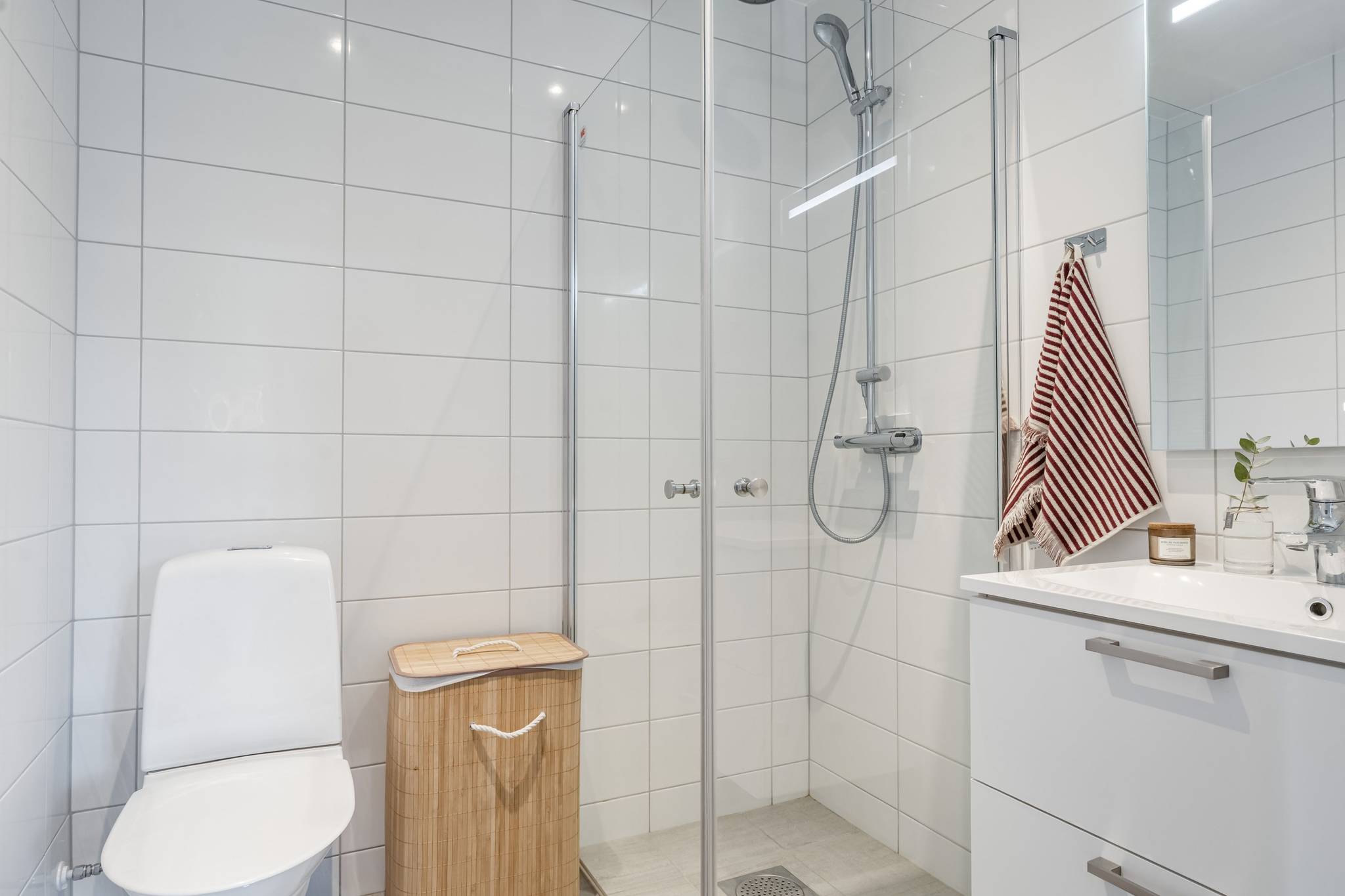5 rum Radhus på Inspelsgatan 2A Lekebergs kommun - bild 24