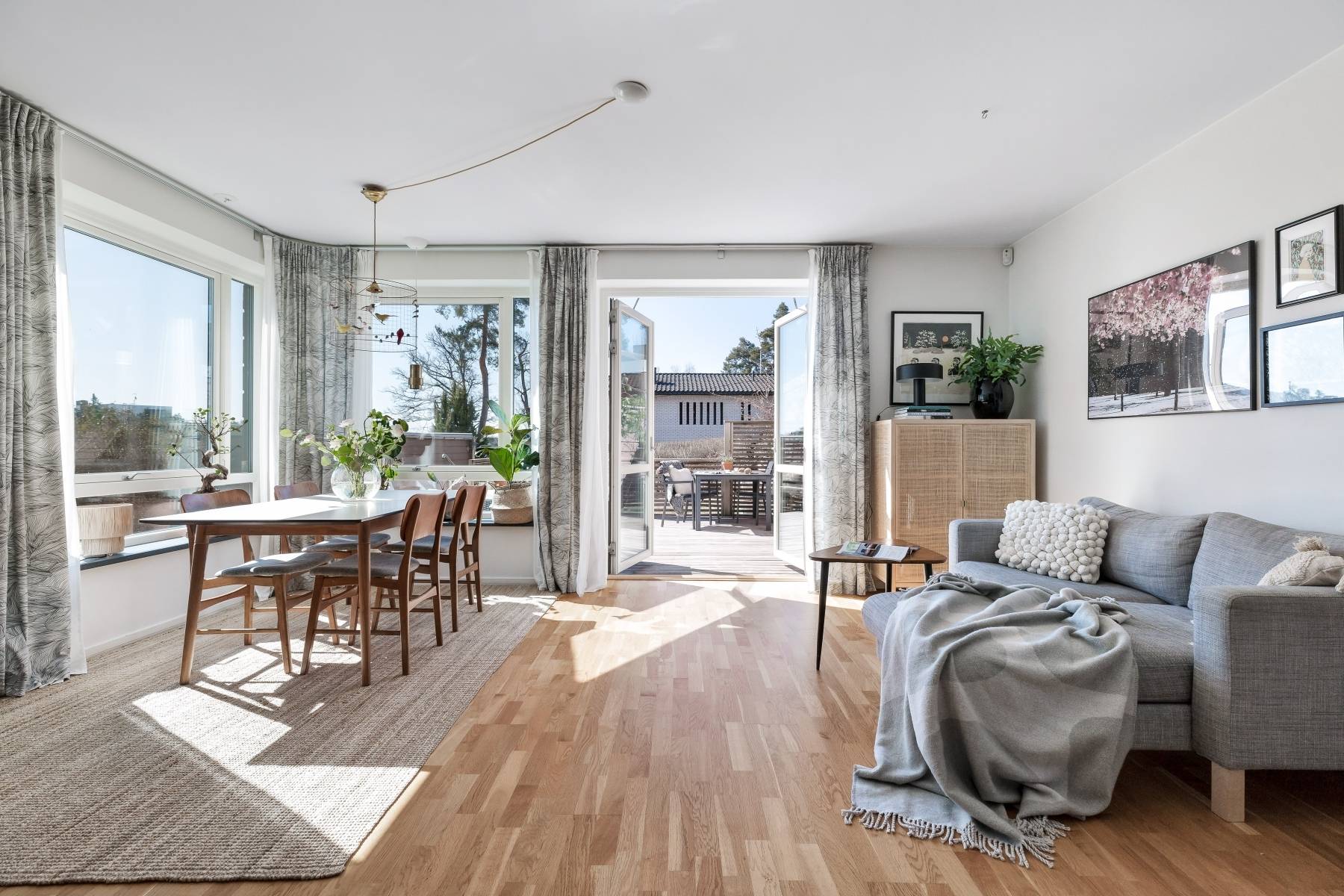 5 rum Parhus på Sjötorpsbrinken 6 C Hässelby Södra Villastad Stockholms kommun - bild 3