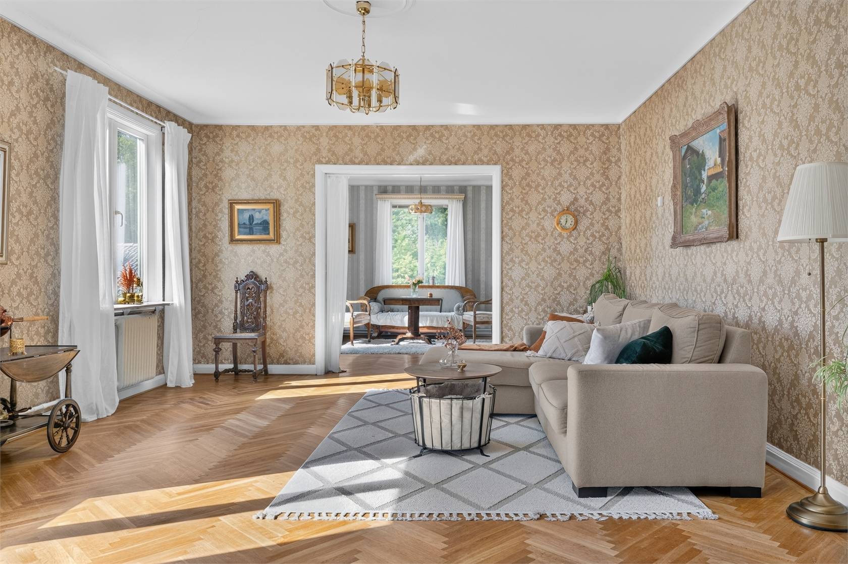 10 rum villa på Sagbrovägen 36 Lindome | Centralt, Mölndals kommun - bild 2