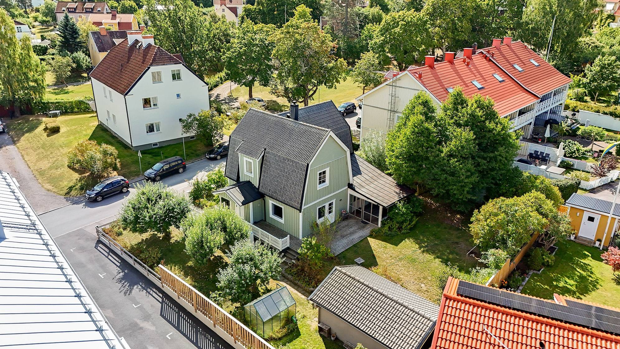 6 rum villa på Gullringsgatan 2B Storgärdet, Strängnäs kommun - bild 2