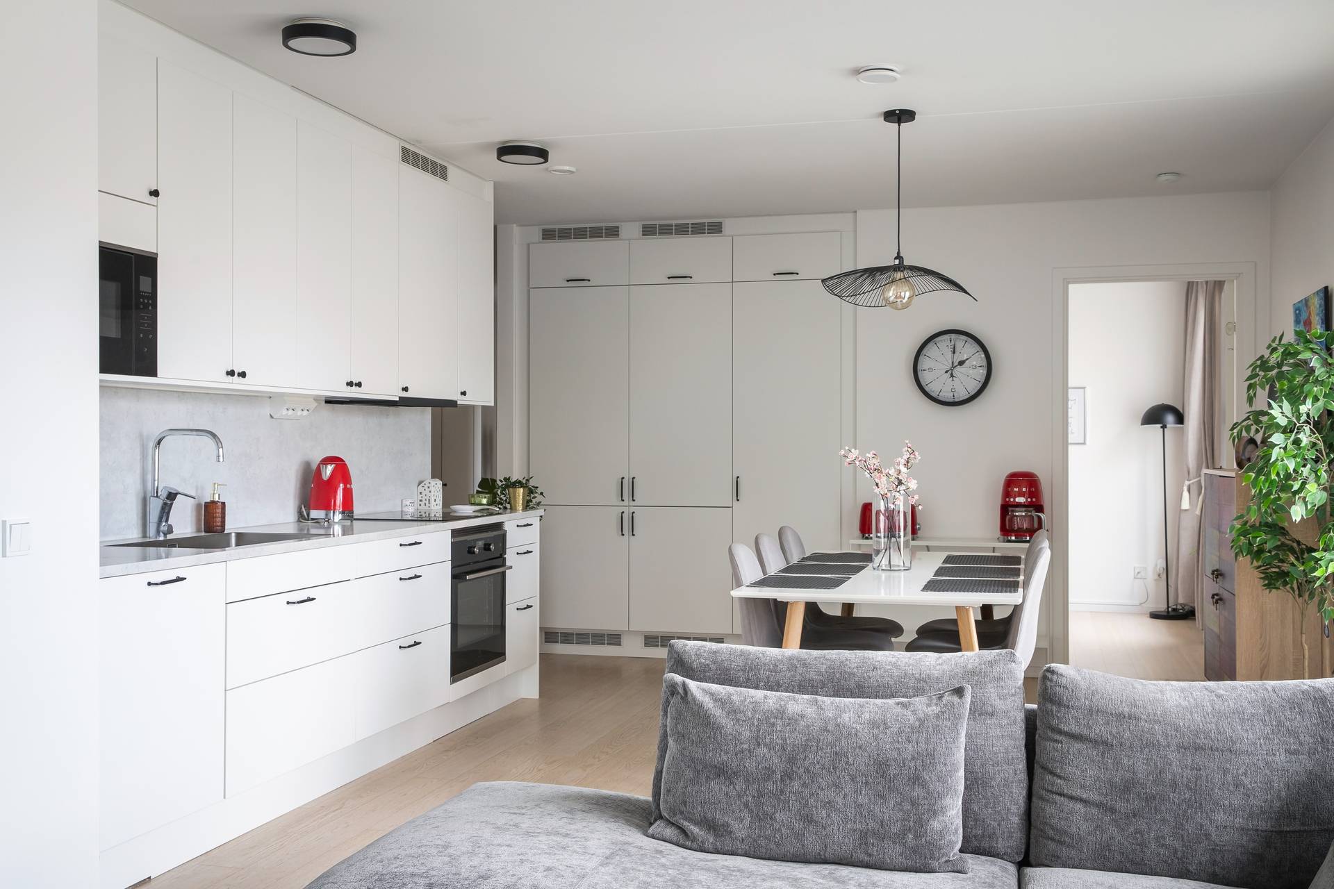4 rum Lägenhet på Slåttervägen 6, våning 2 Ulriksdal Solna kommun - bild 2