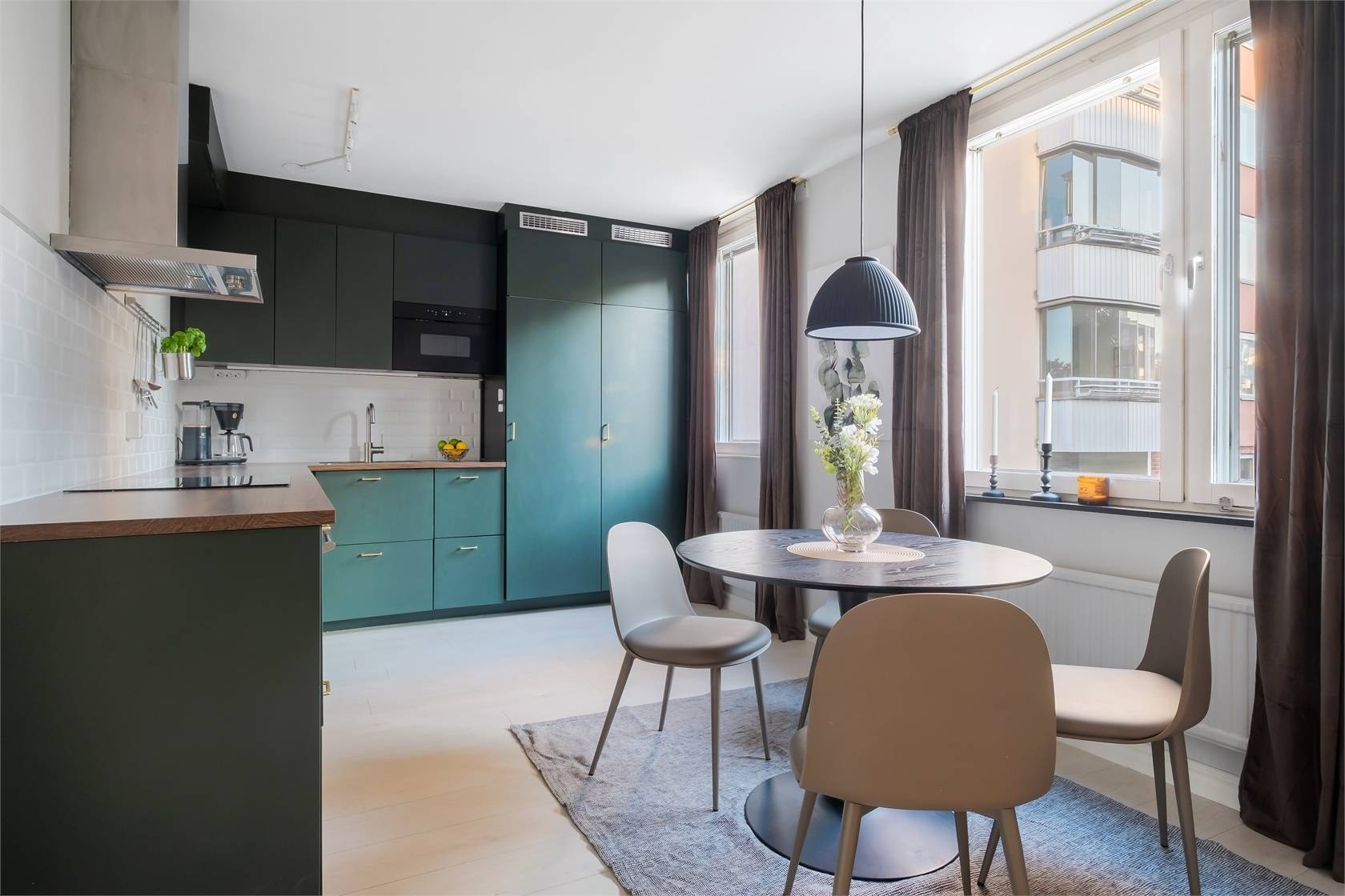 4 rum Lägenhet på Myggdalsvägen 98 Centrala Tyresö Tyresö kommun - bild 1