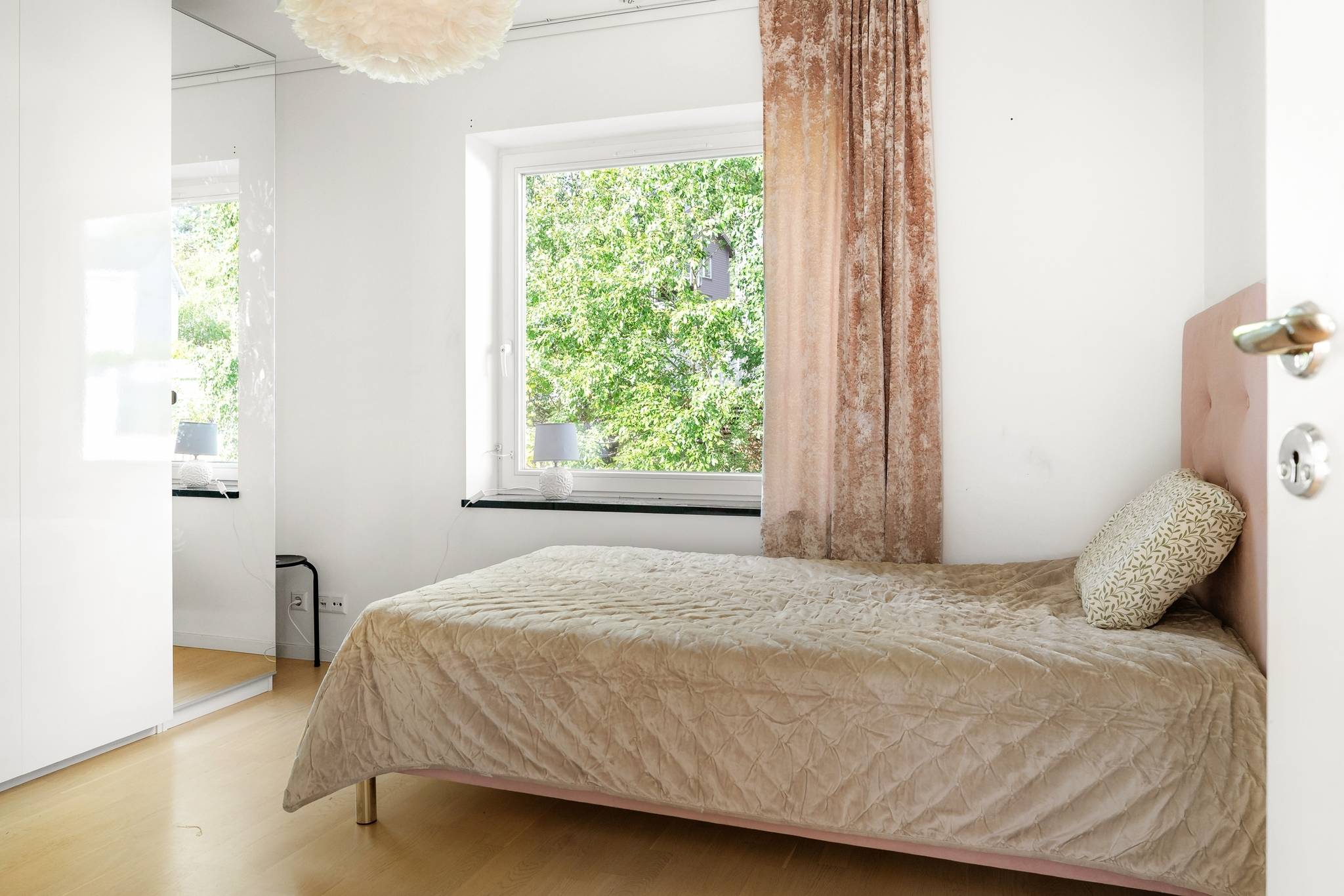 6 rum Radhus på Gåsörtsvägen 10 Sundbyberg - Ursvik Sundbybergs kommun - bild 16
