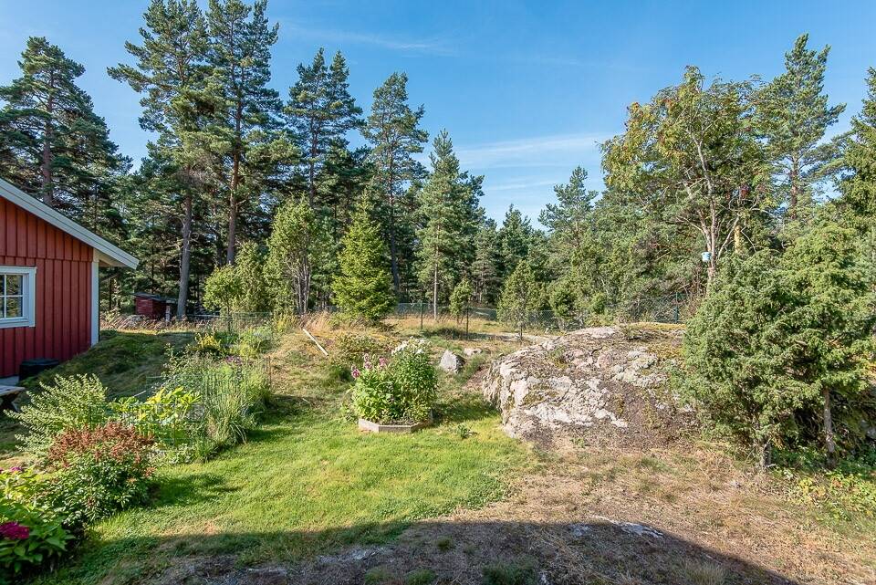 4 rum Vinterbonat fritidshus på Västra Hässelmara 2 Ornö - sjönära Haninge kommun - bild 36