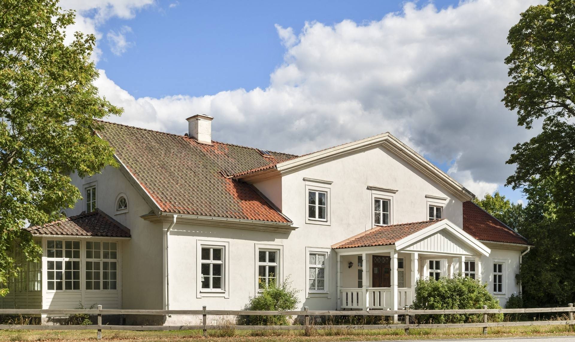 14 rum villa på Rånäs Bruksväg 26 Rånäs, Norrtälje kommun - bild 1