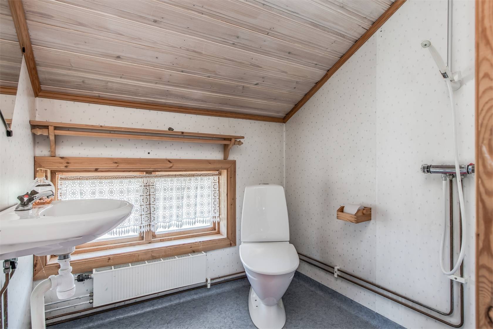 8 rum Gård/skog på Örsviken 112 Sörbygden Bräcke kommun - bild 34