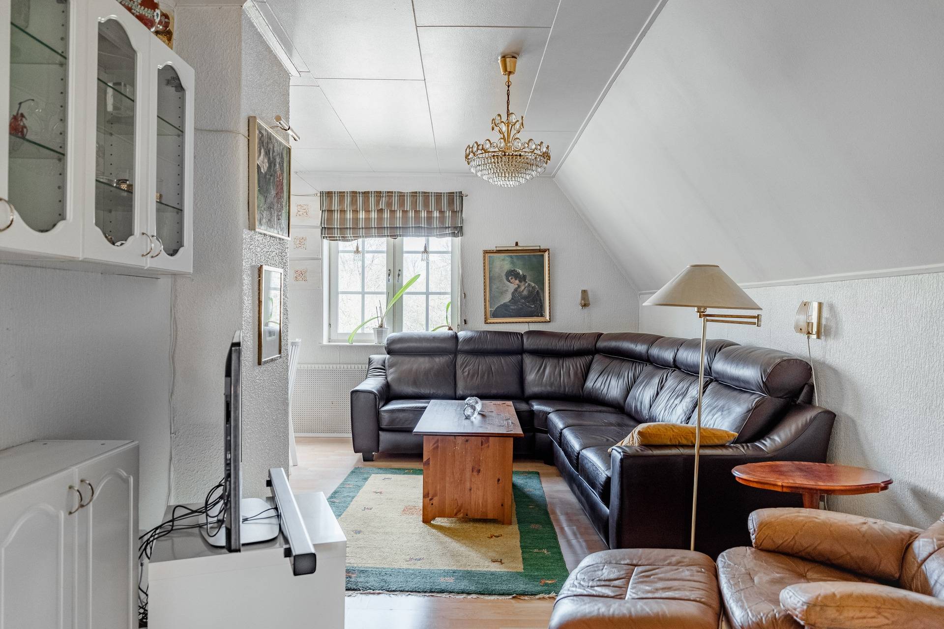 12 rum Villa på Stationsvägen 1 & 3 Centrum Knivsta kommun - bild 16