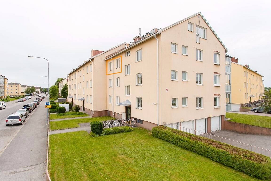 2 rum Lägenhet på Östbygatan 16 A, lgh 1201 Gamla Staden Lidköpings kommun - bild 2