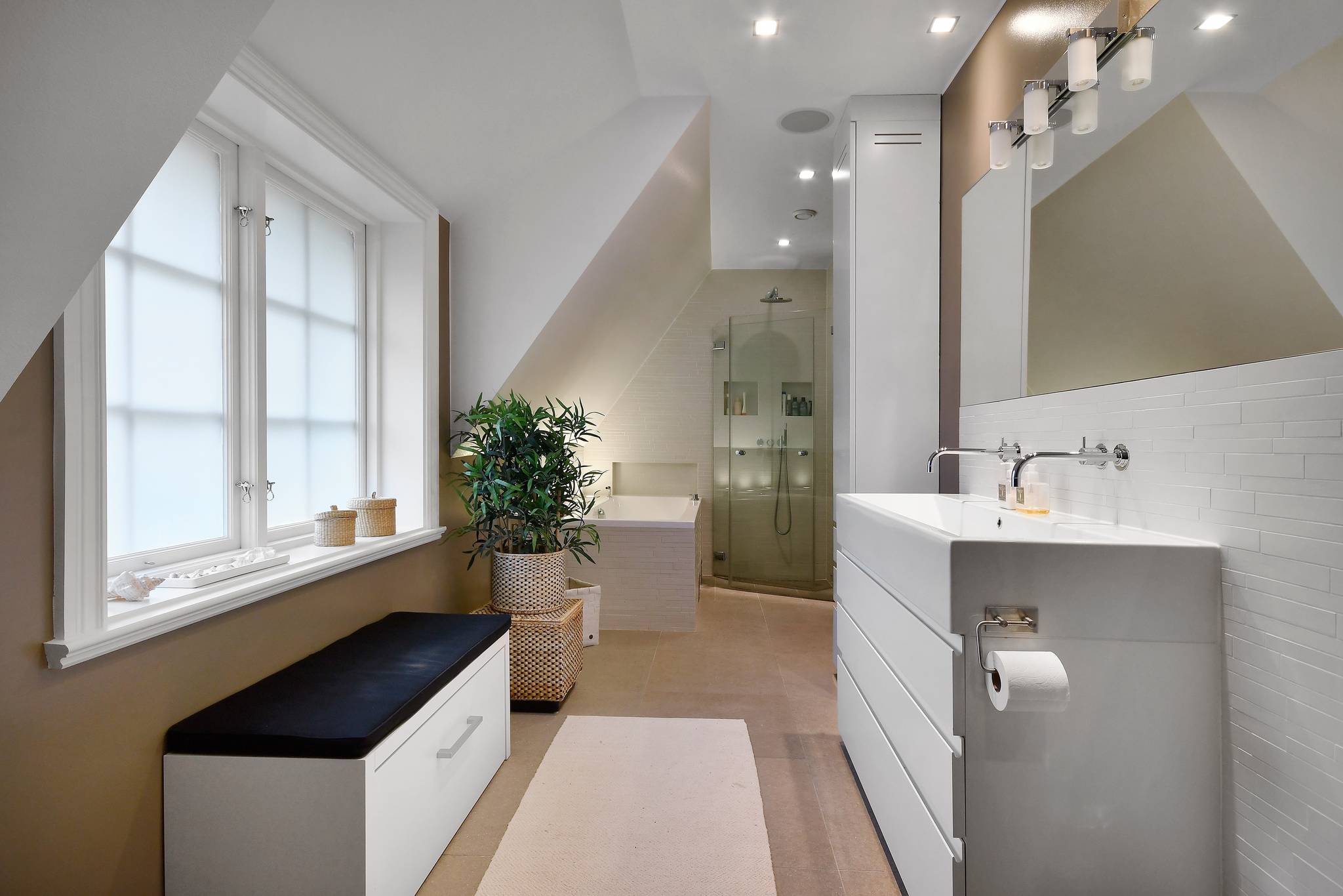 302 m² Villa på Drottvägen 6 Hersby Lidingö kommun - bild 22