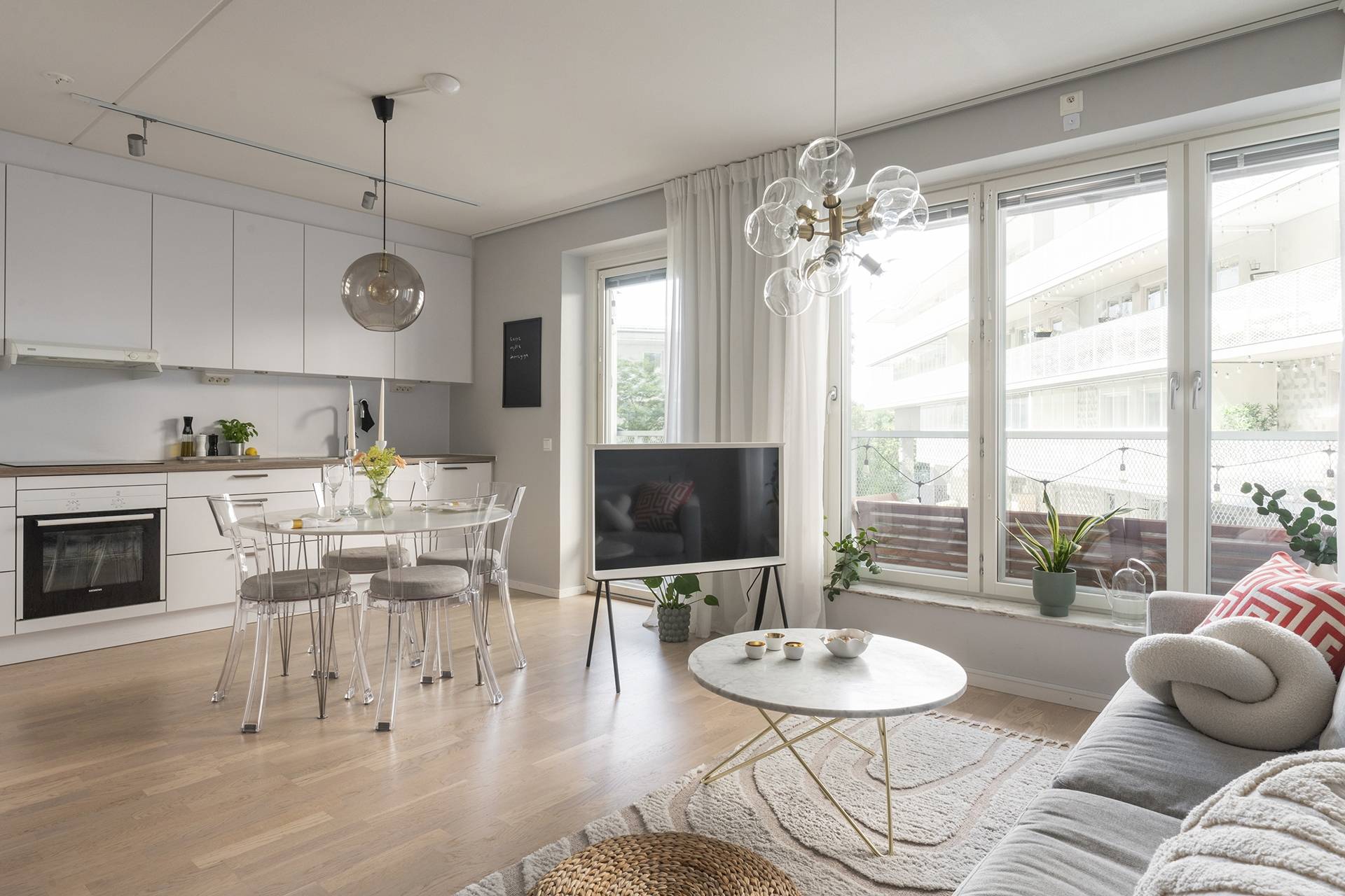 1.5 rum Lägenhet på Liljeholmsgränd 2,1 tr Liljeholmen Stockholms kommun - bild 2