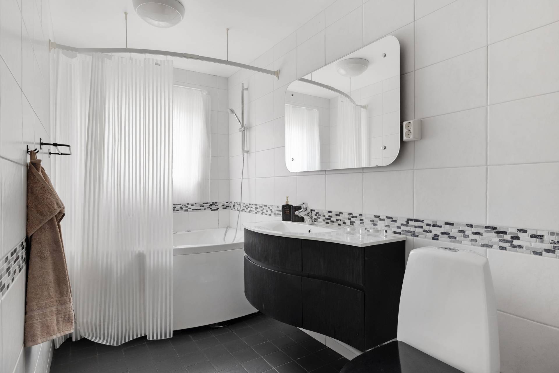 5 rum Villa på Skälbyvägen 8 Skälby Upplands Väsby kommun - bild 30