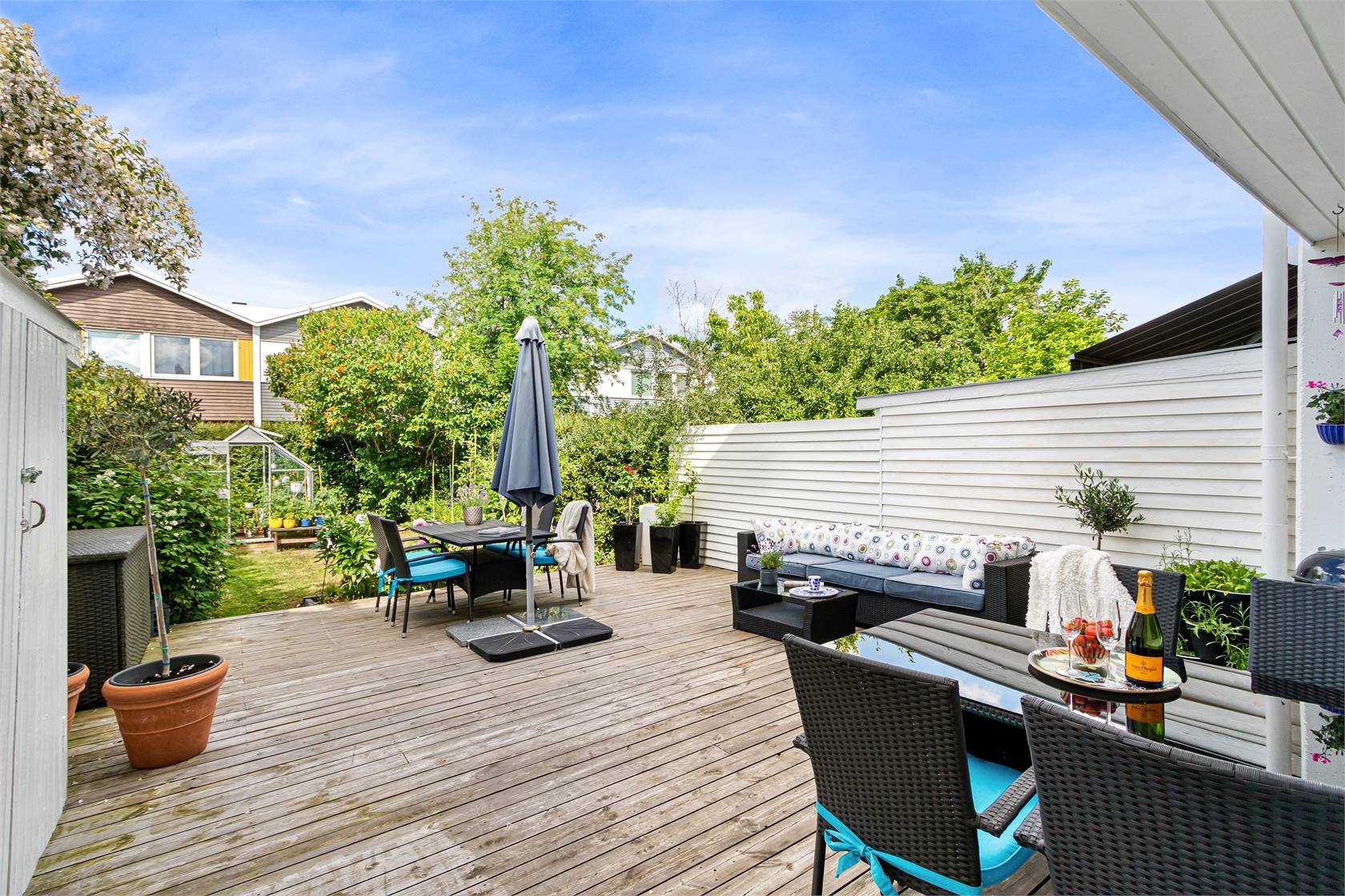 6 rum Radhus på Ängsullsvägen 41 Vällingby - Kälvesta Stockholms kommun - bild 35
