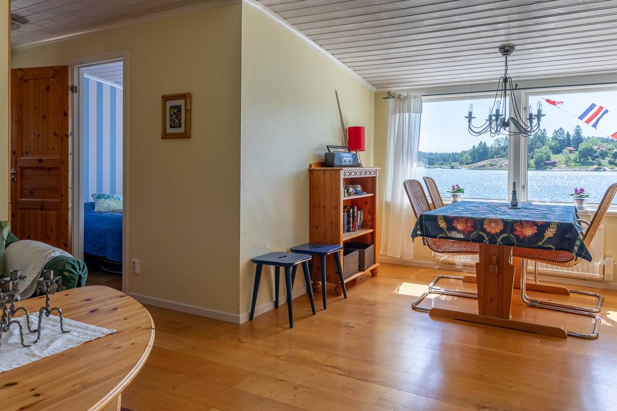8 rum Vinterbonat fritidshus på Östervik 26-30 Roslagen - sjötomter Norrtälje kommun - bild 56