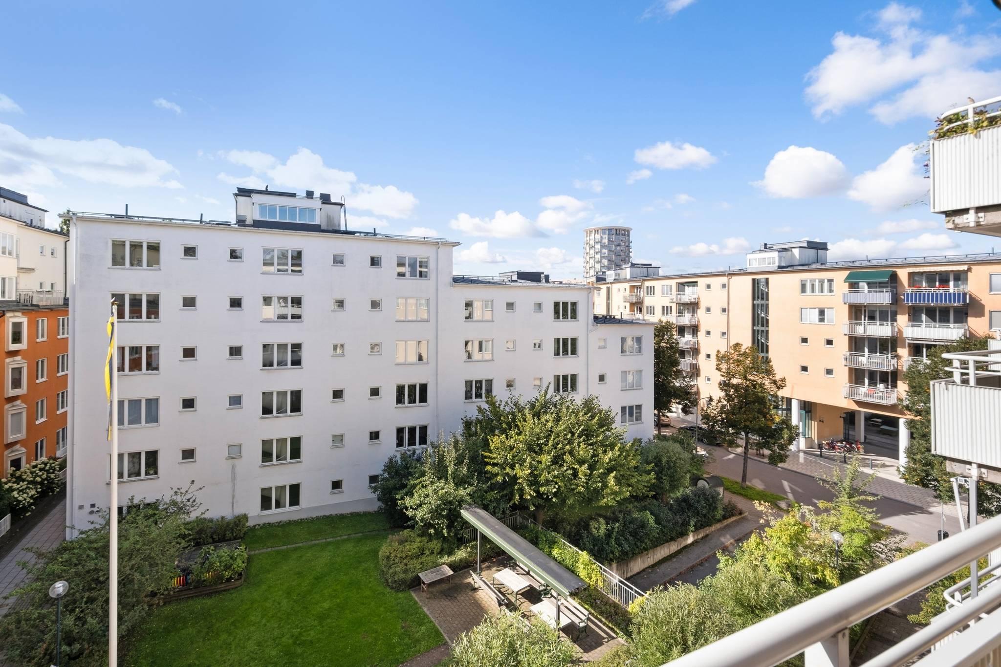 3 rum Lägenhet på Starrängsringen 7, 4tr Gärdet - Östermalm Stockholms kommun - bild 2