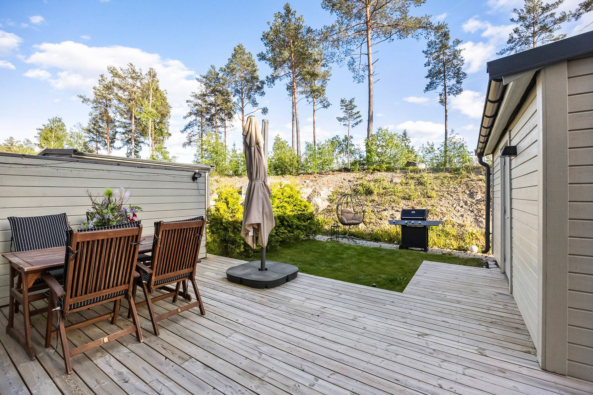 5 rum radhus på Bagarstugans Väg 8 Märsta - Steninge Slottsby, Sigtuna kommun - bild 2