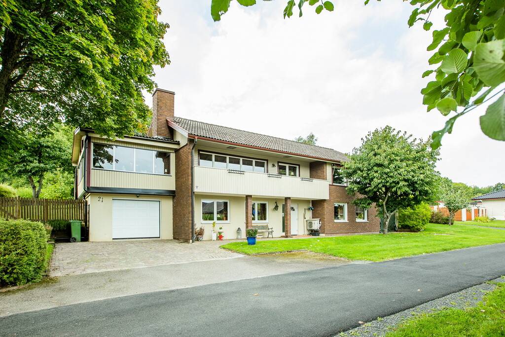 7 rum Villa på Diamantvägen 21 Ulveket Skövde kommun - bild 2