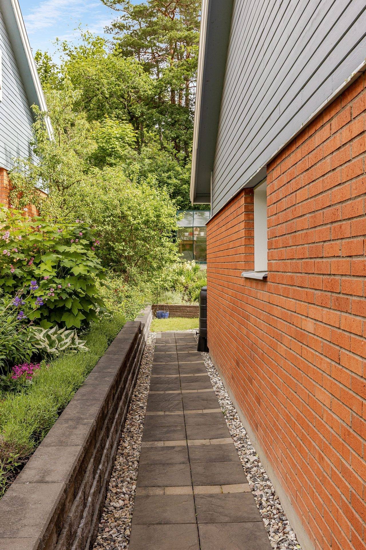 6 rum Parhus på Violavägen 24 Mariefred Strängnäs kommun - bild 27