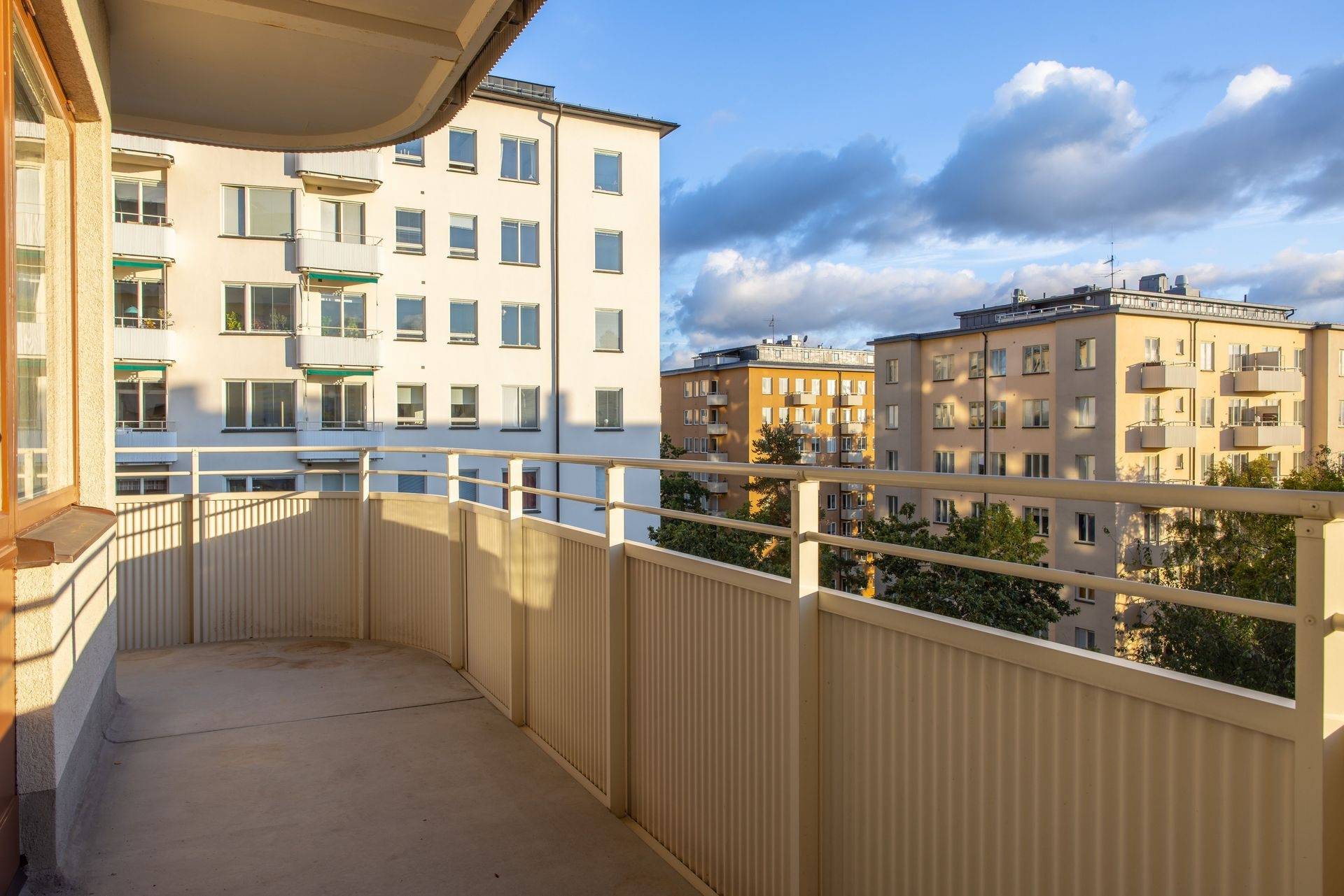4 rum Lägenhet på Furusundsgatan 12, 5 tr Gärdet Stockholms kommun - bild 3