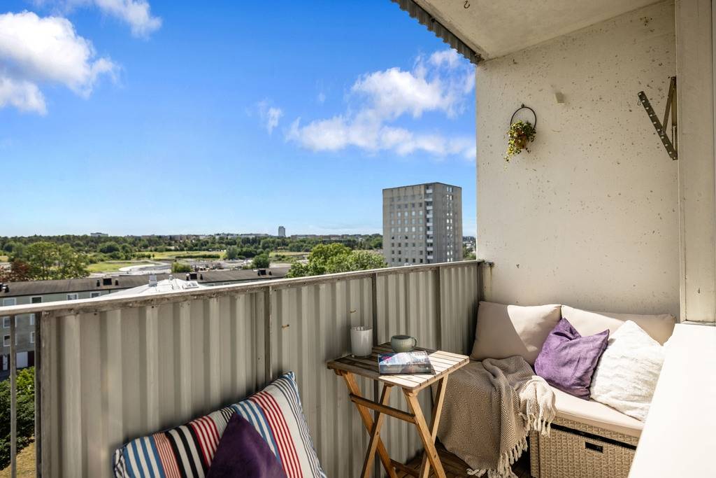 4 rum Lägenhet på Sandfjärdsgatan 33, 6 tr Årsta Stockholms kommun - bild 2