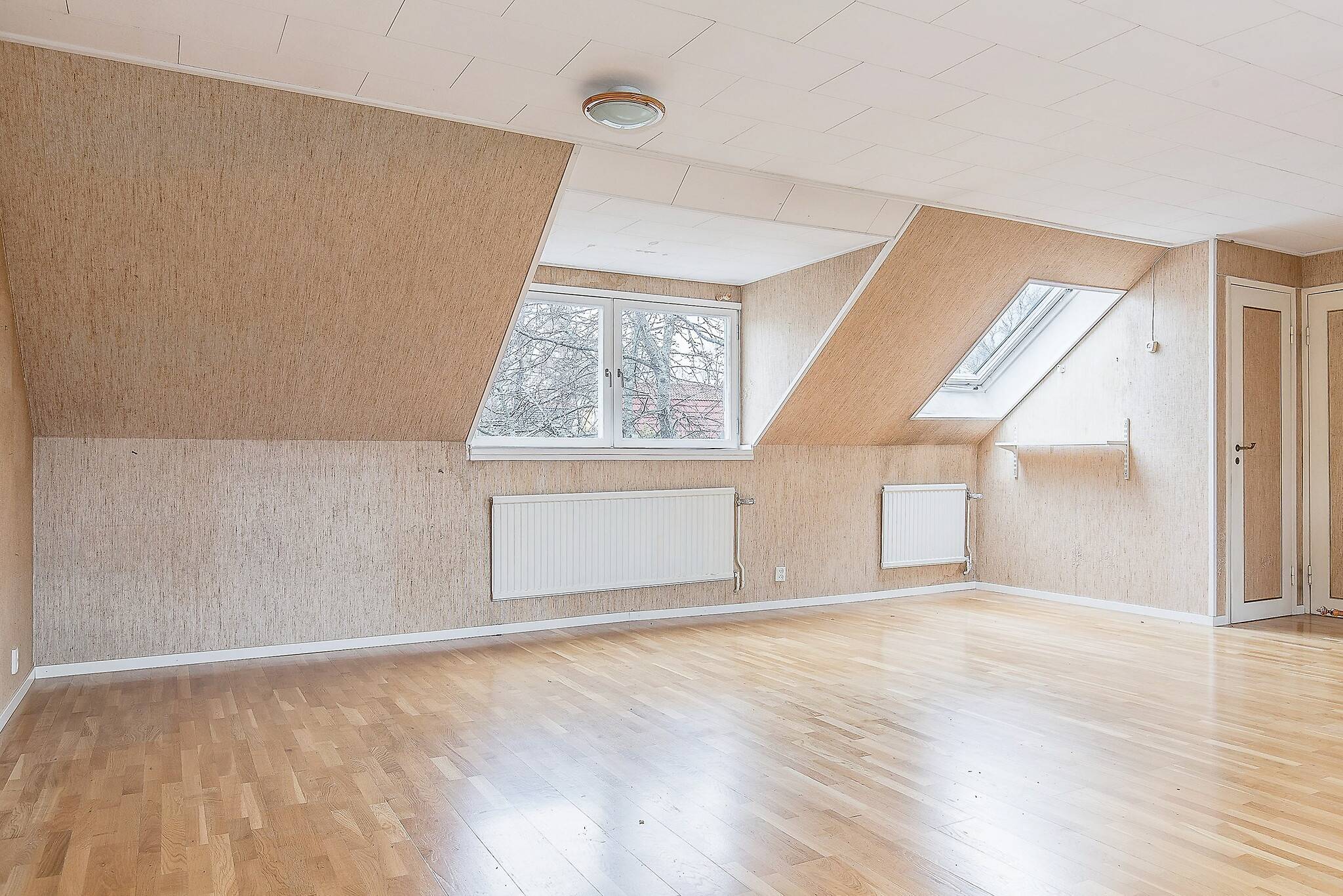 6 rum Villa på Tidkumes Väg 4 Rotebro Sollentuna kommun - bild 19