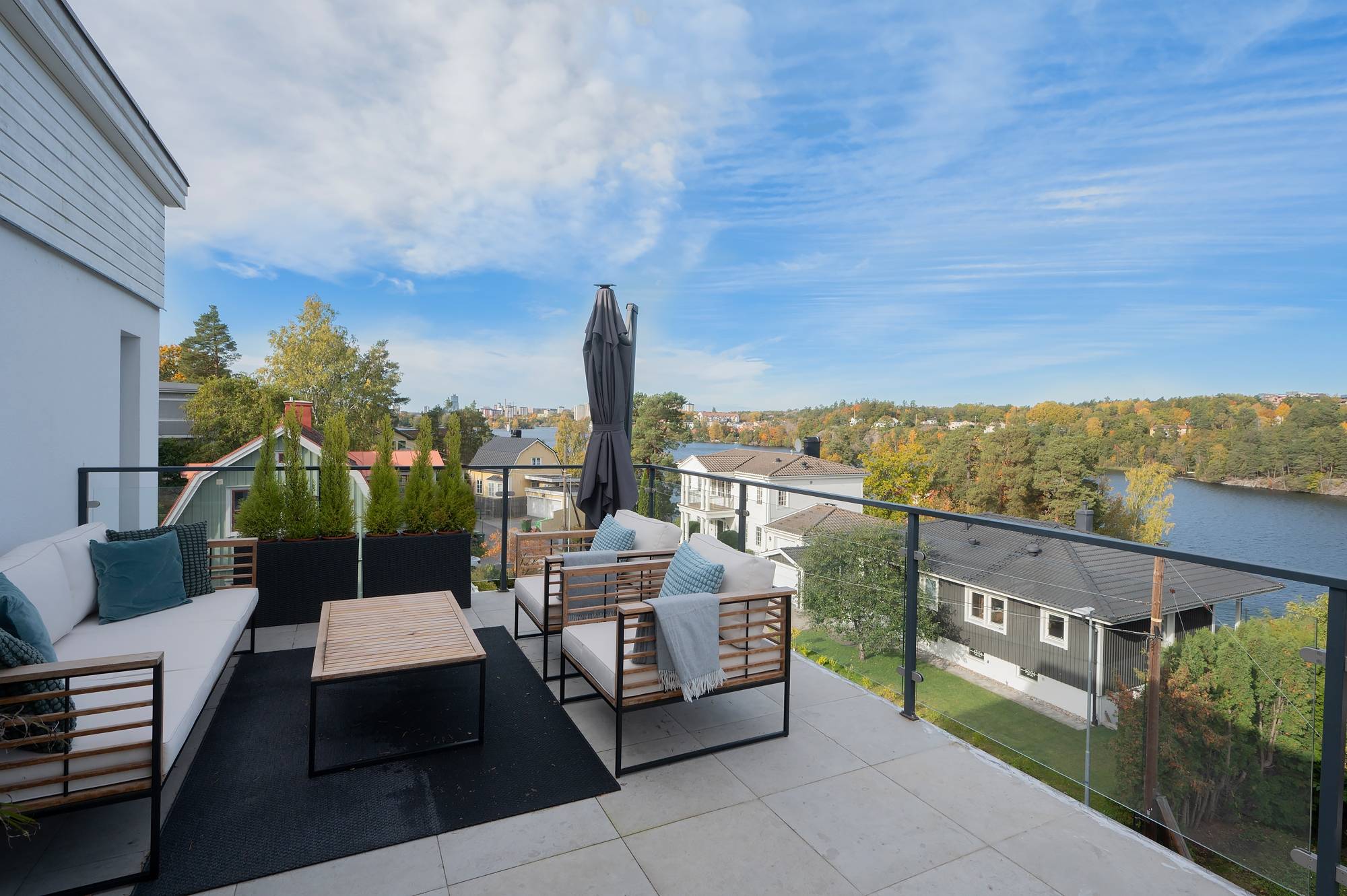 9 rum villa på Tallvägen 10 Hästhagen, Nacka kommun - bild 1