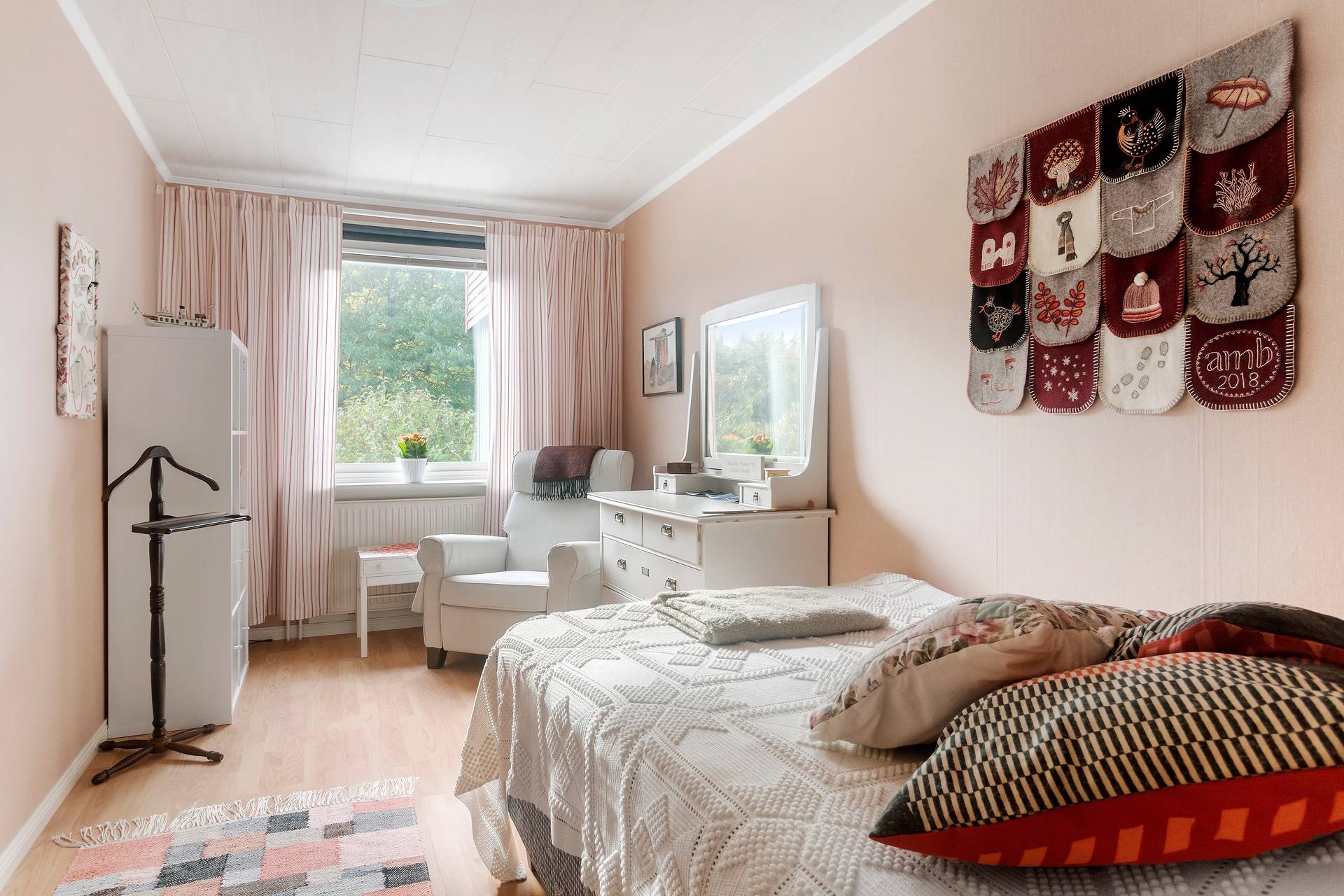 4 rum Radhus på Linvägen 48 Ekerö Väsby Ekerö kommun - bild 18