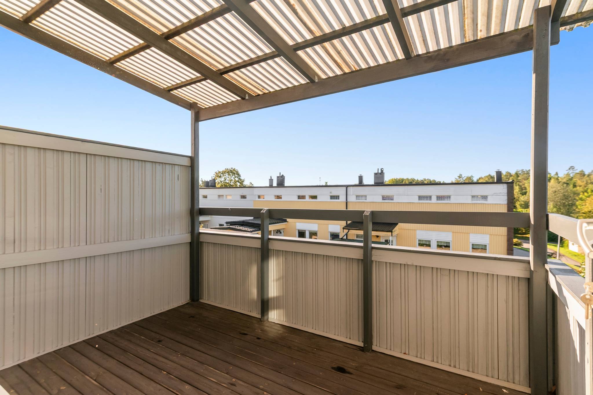 5 rum Radhus på Björnskogsgränd 26 Kälvesta Stockholms kommun - bild 4