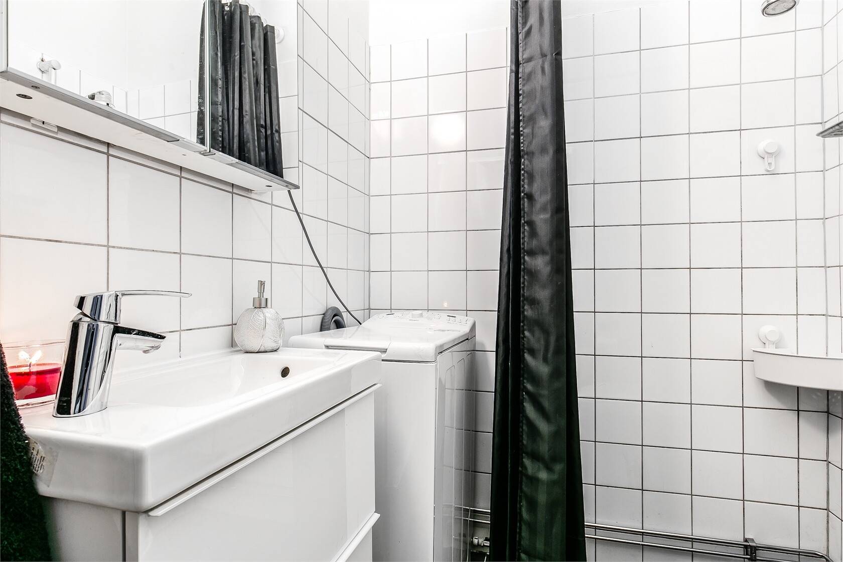 2 rum Lägenhet på Ernst Ahlgrens väg 8, Högst upp Fredhäll Stockholms kommun - bild 12