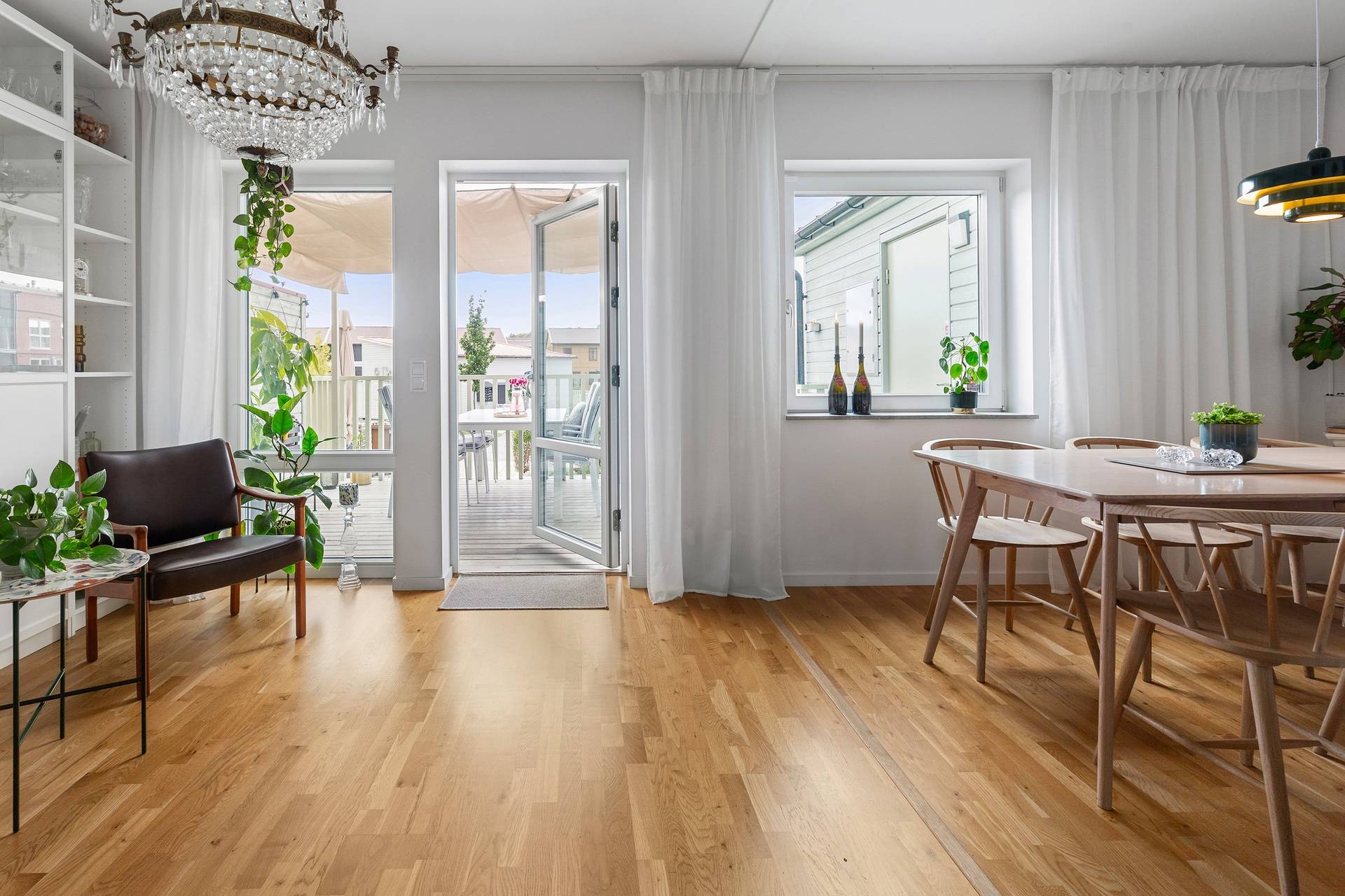 8 rum Radhus på Älvsundavägen 48 Eds Allé/Runby Upplands Väsby kommun - bild 13