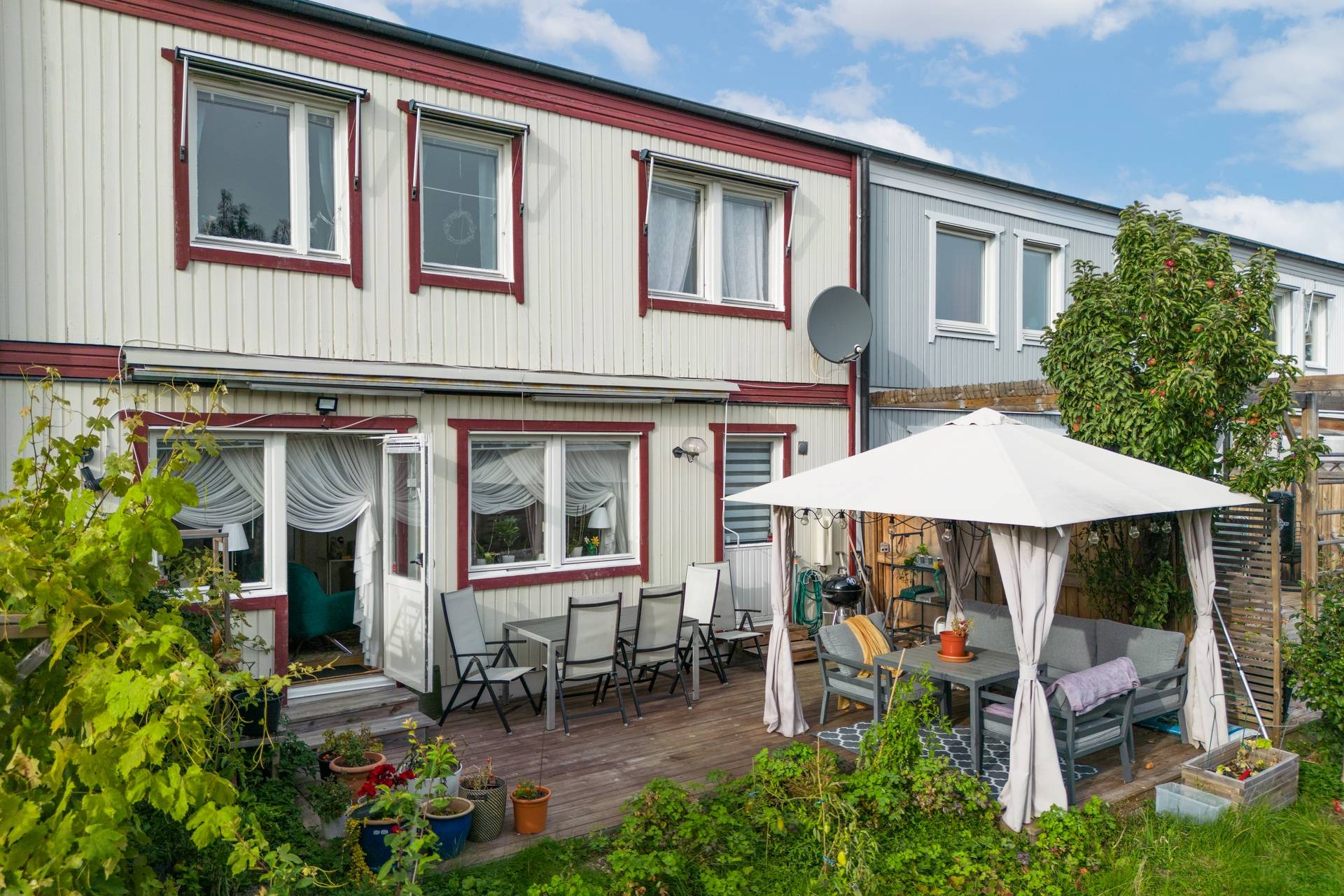 6 rum Radhus på Björnflokevägen 119 Kälvesta Stockholms kommun - bild 2