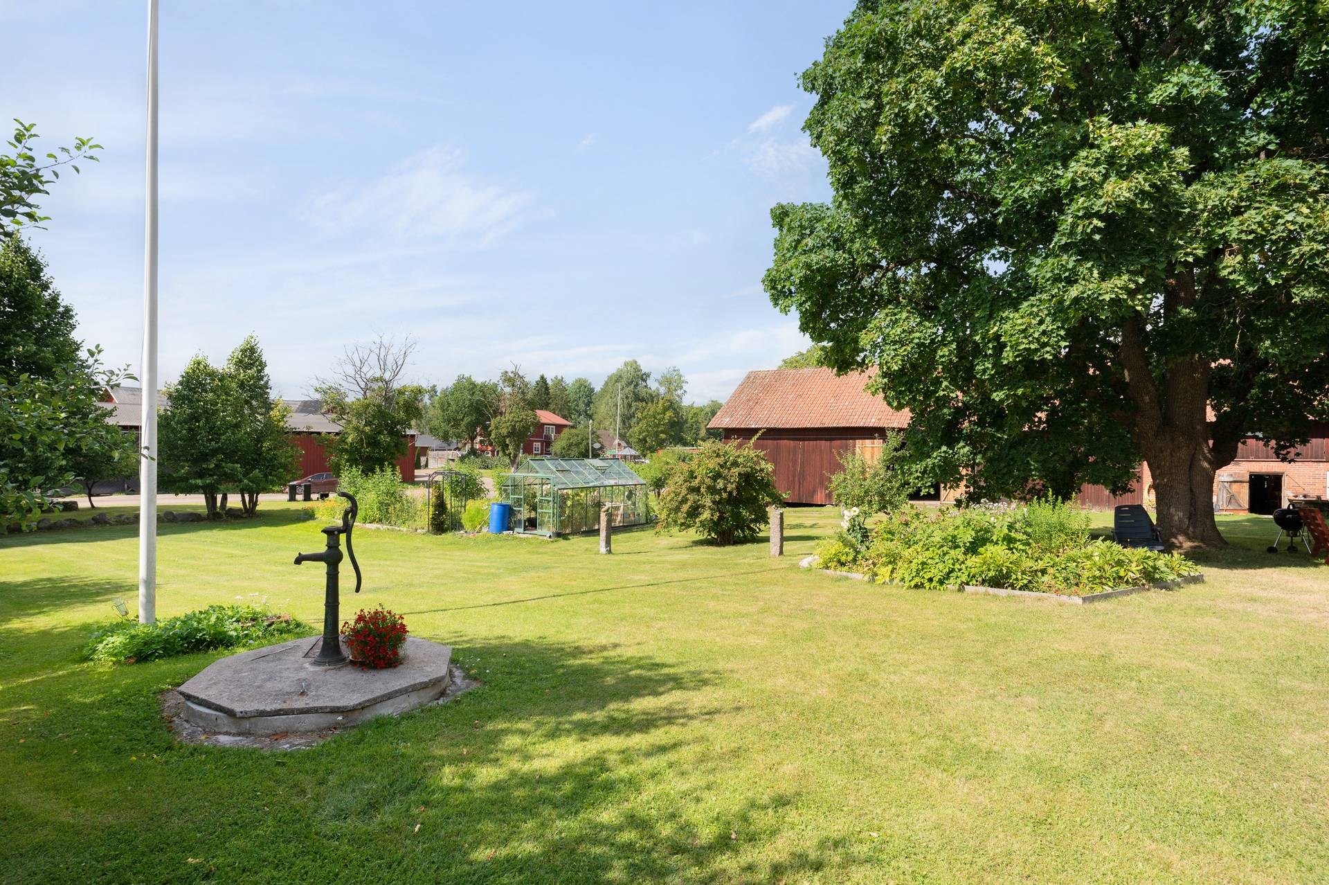 8 rum Villa på Sixbovägen 33 Västerbor Sandvikens kommun - bild 68